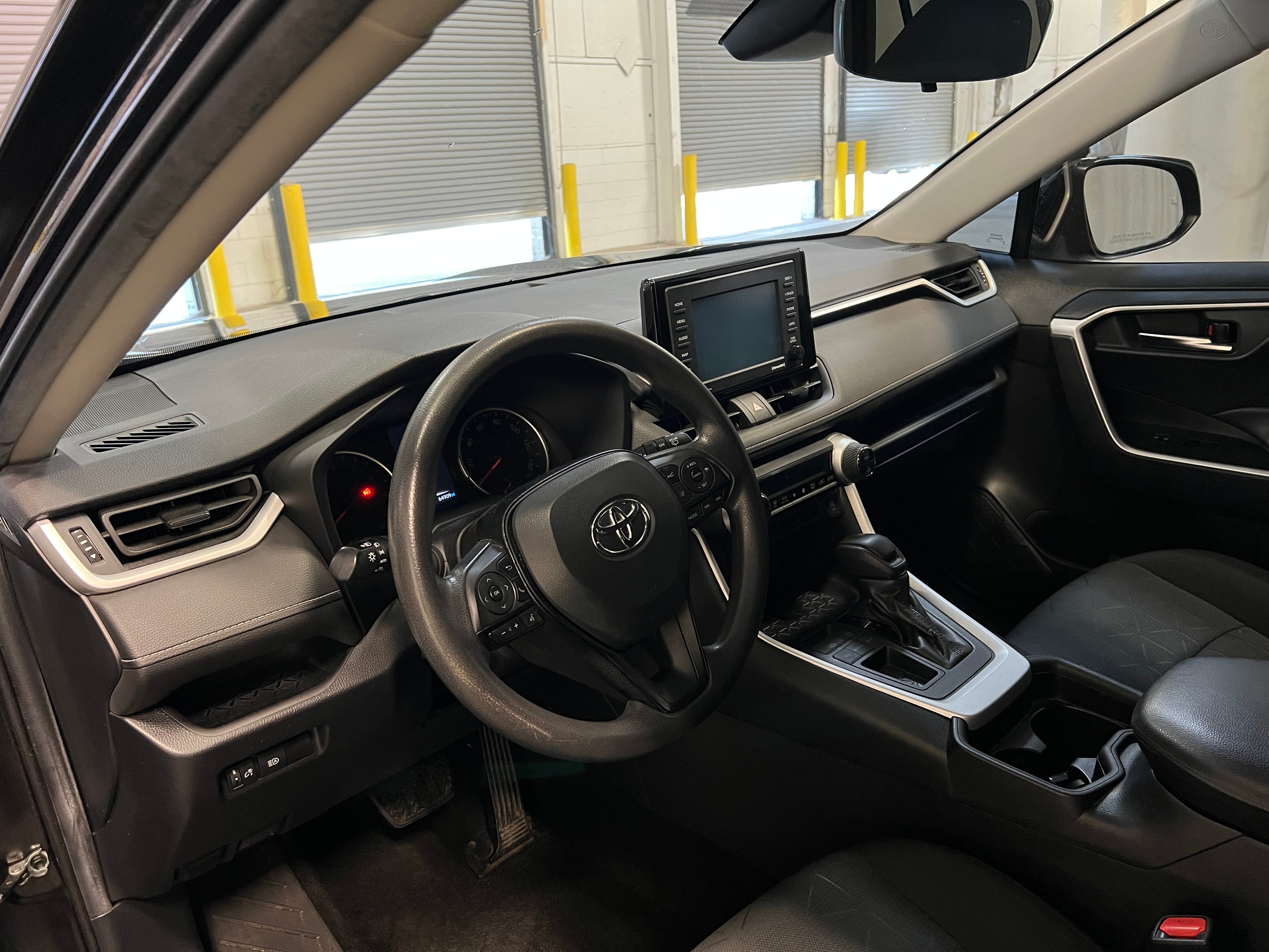 2021 Toyota RAV4 XLE 3