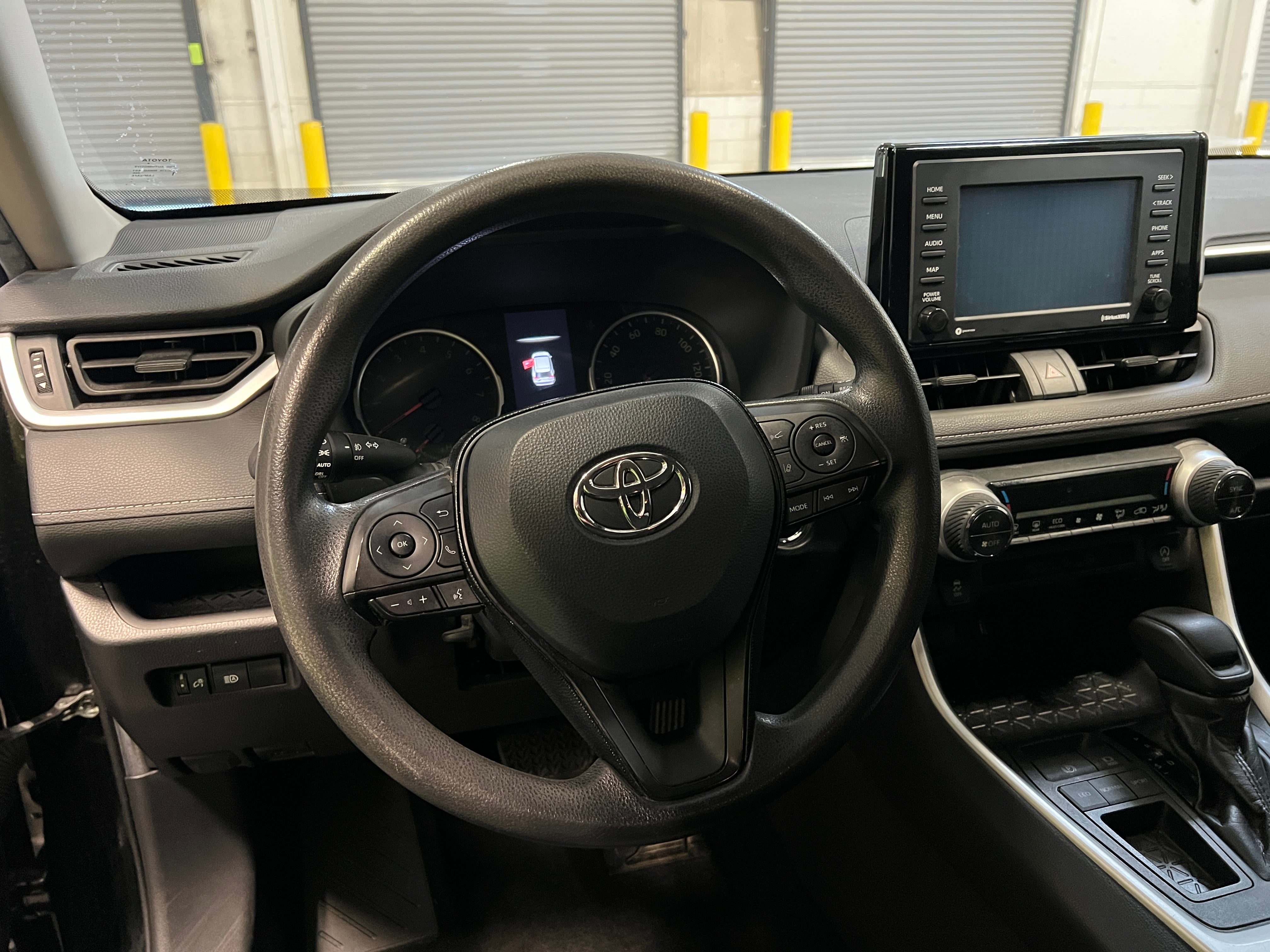 2021 Toyota RAV4 XLE 5