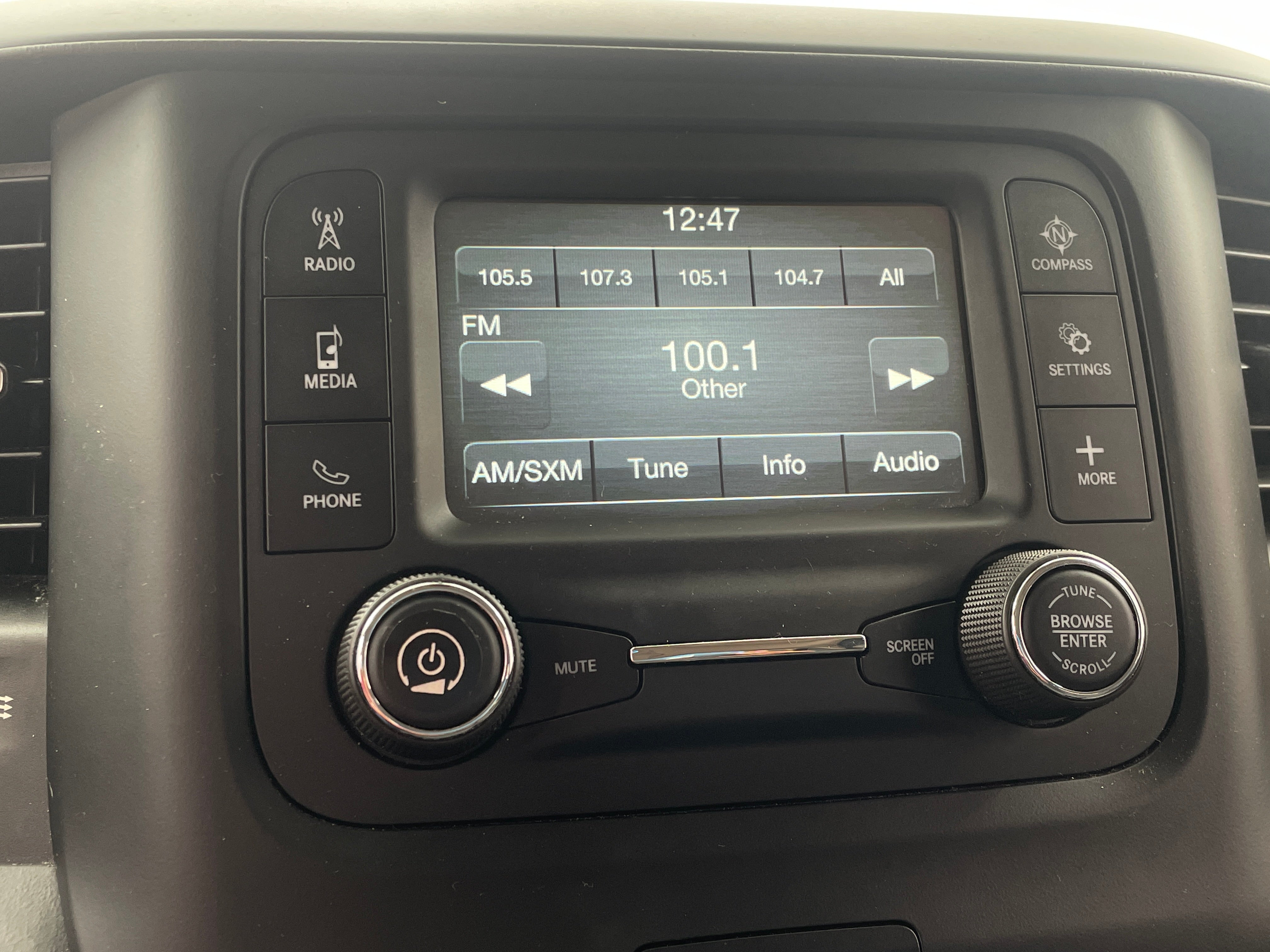 2019 RAM 1500 Tradesman 4