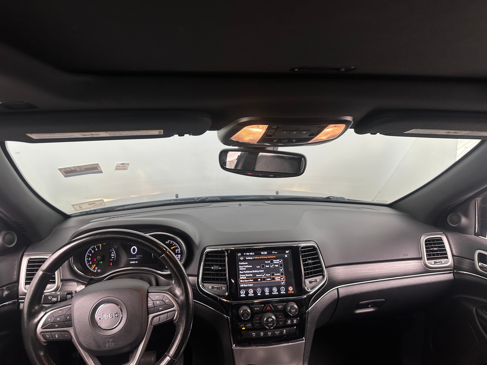 Thumbnail: 2020 Jeep Grand Cherokee - 3