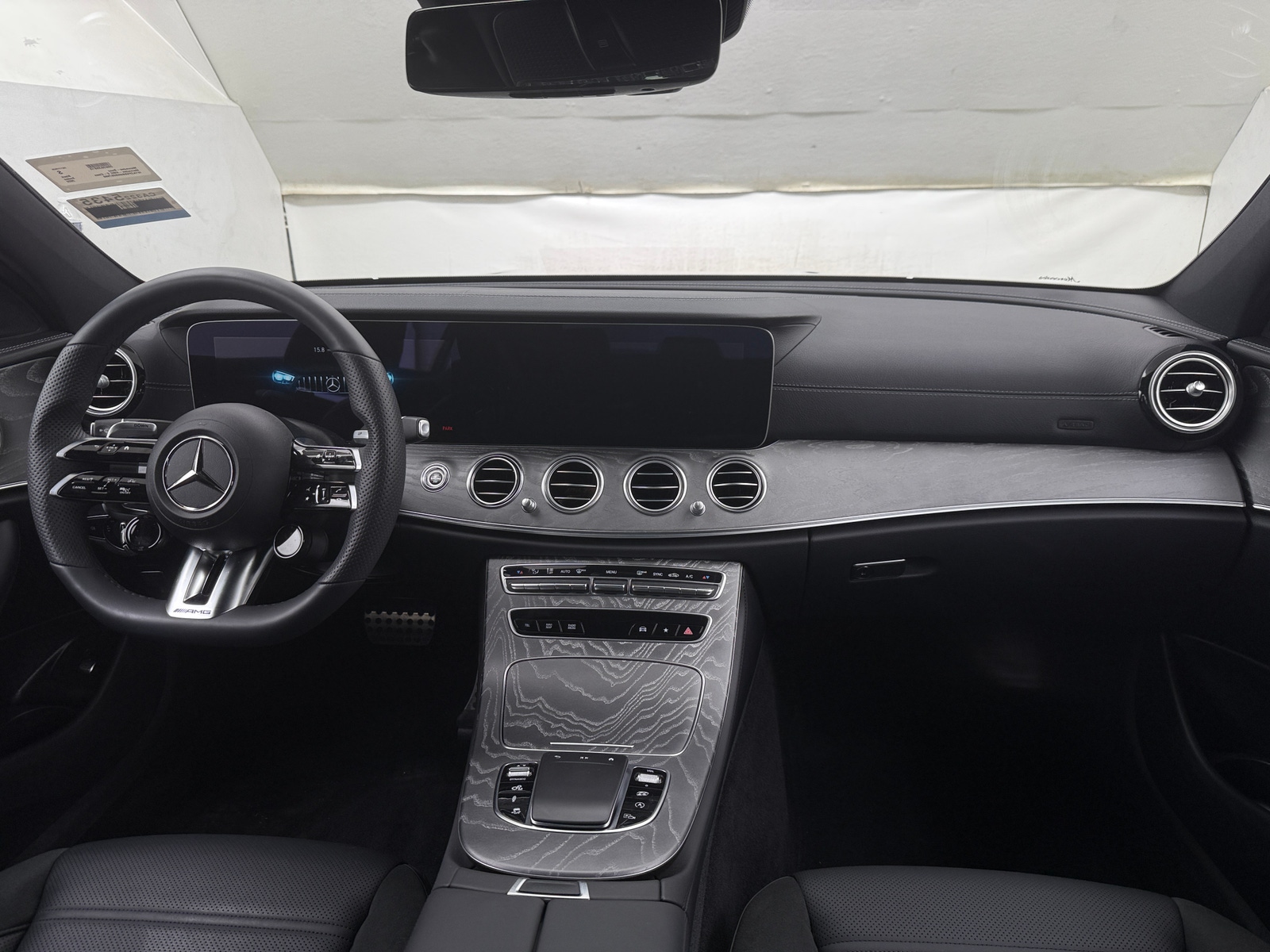 Thumbnail: 2022 Mercedes-Benz E-Class - 2