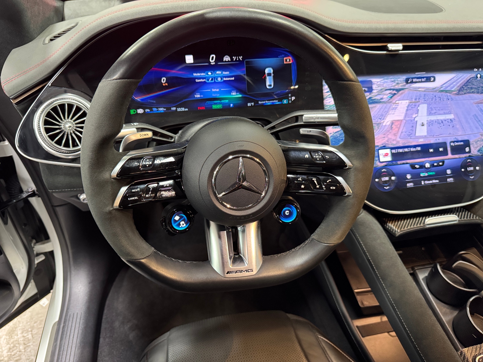 Thumbnail: 2022 Mercedes-Benz EQS - 4