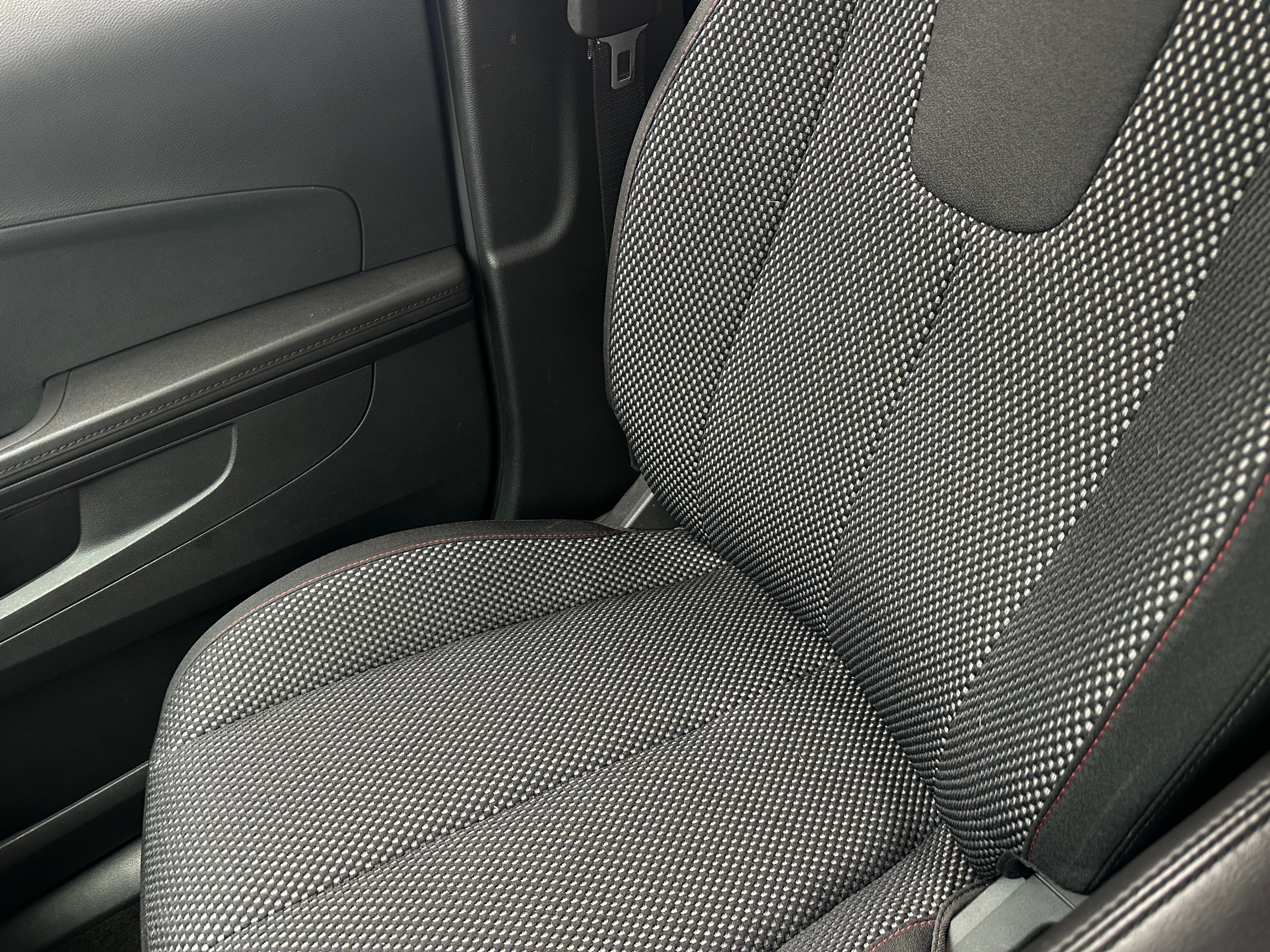2017 Chevrolet Equinox LT 2