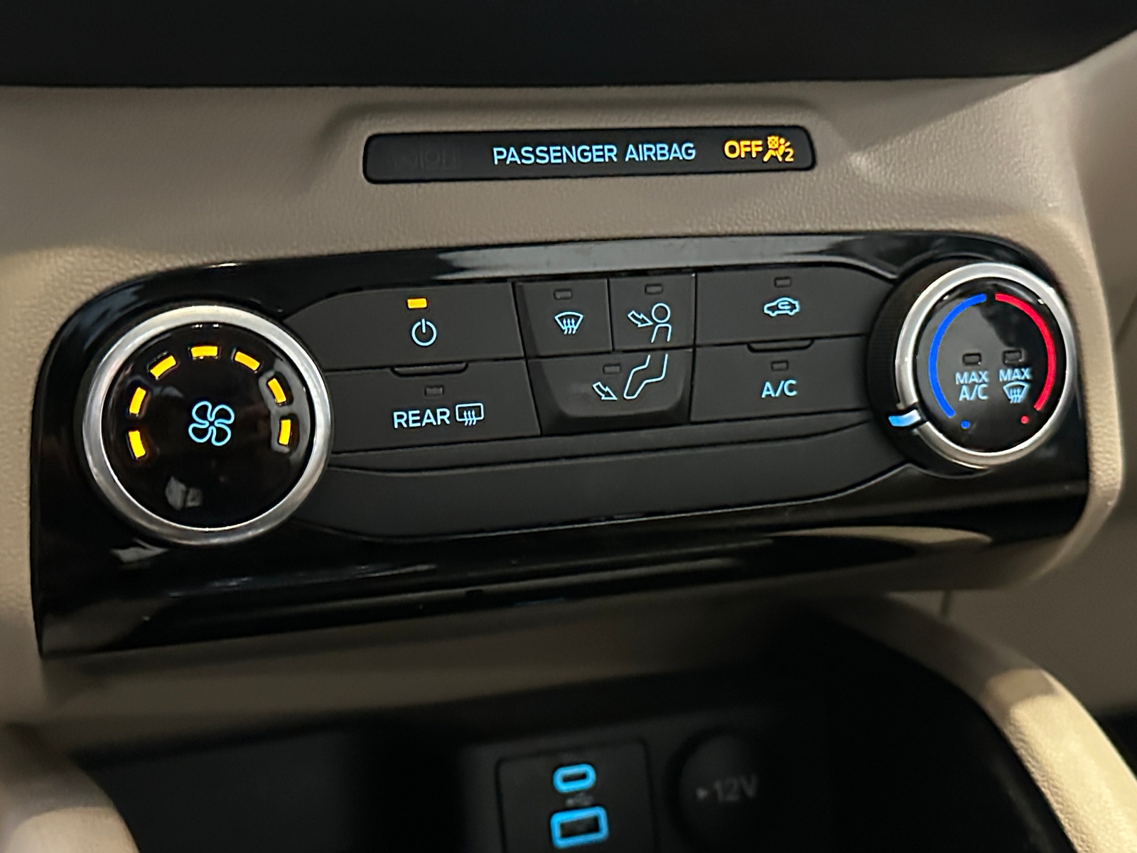 Thumbnail: 2022 Ford Escape - 4