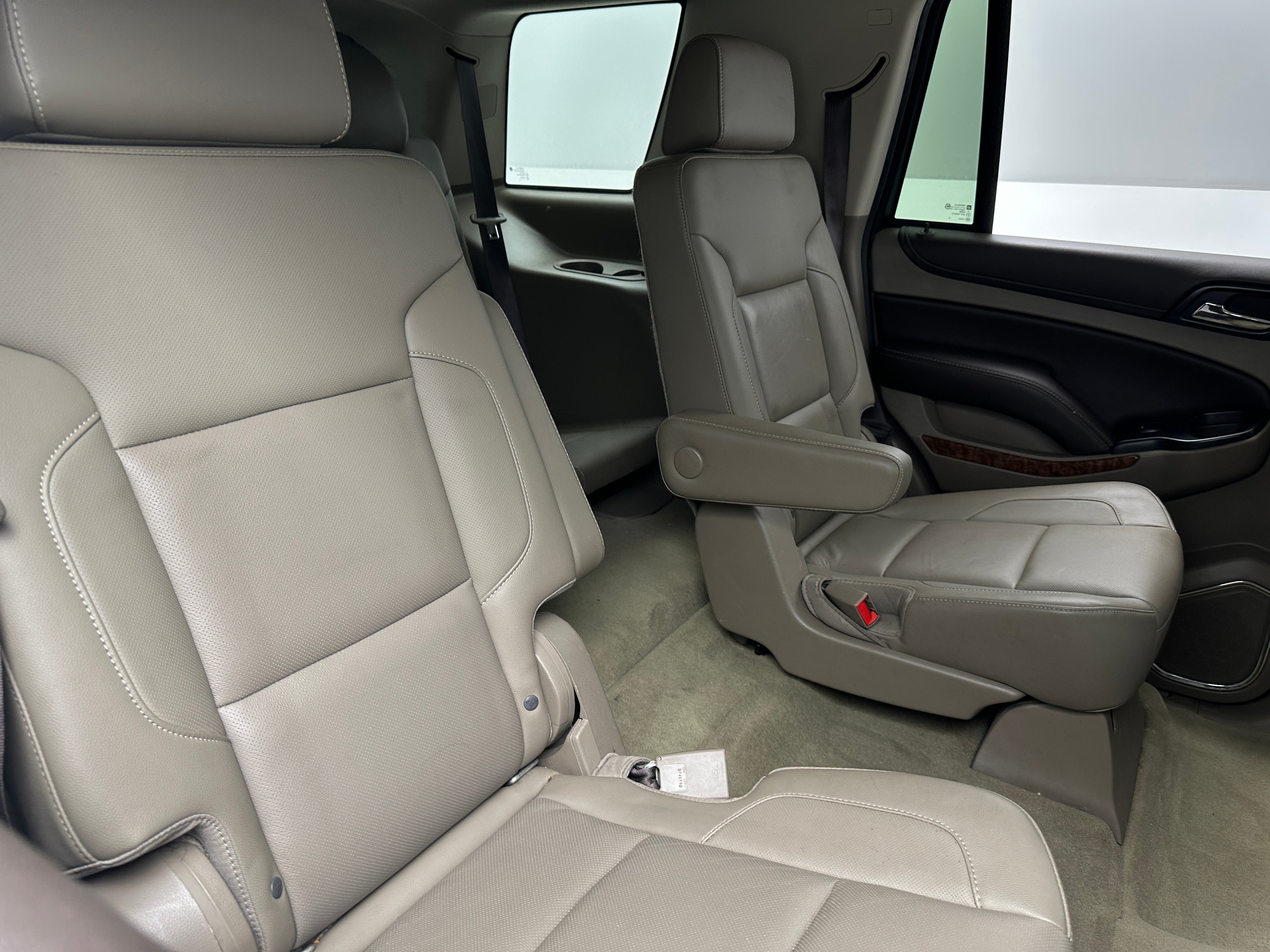 Thumbnail: 2017 Chevrolet Tahoe - 5