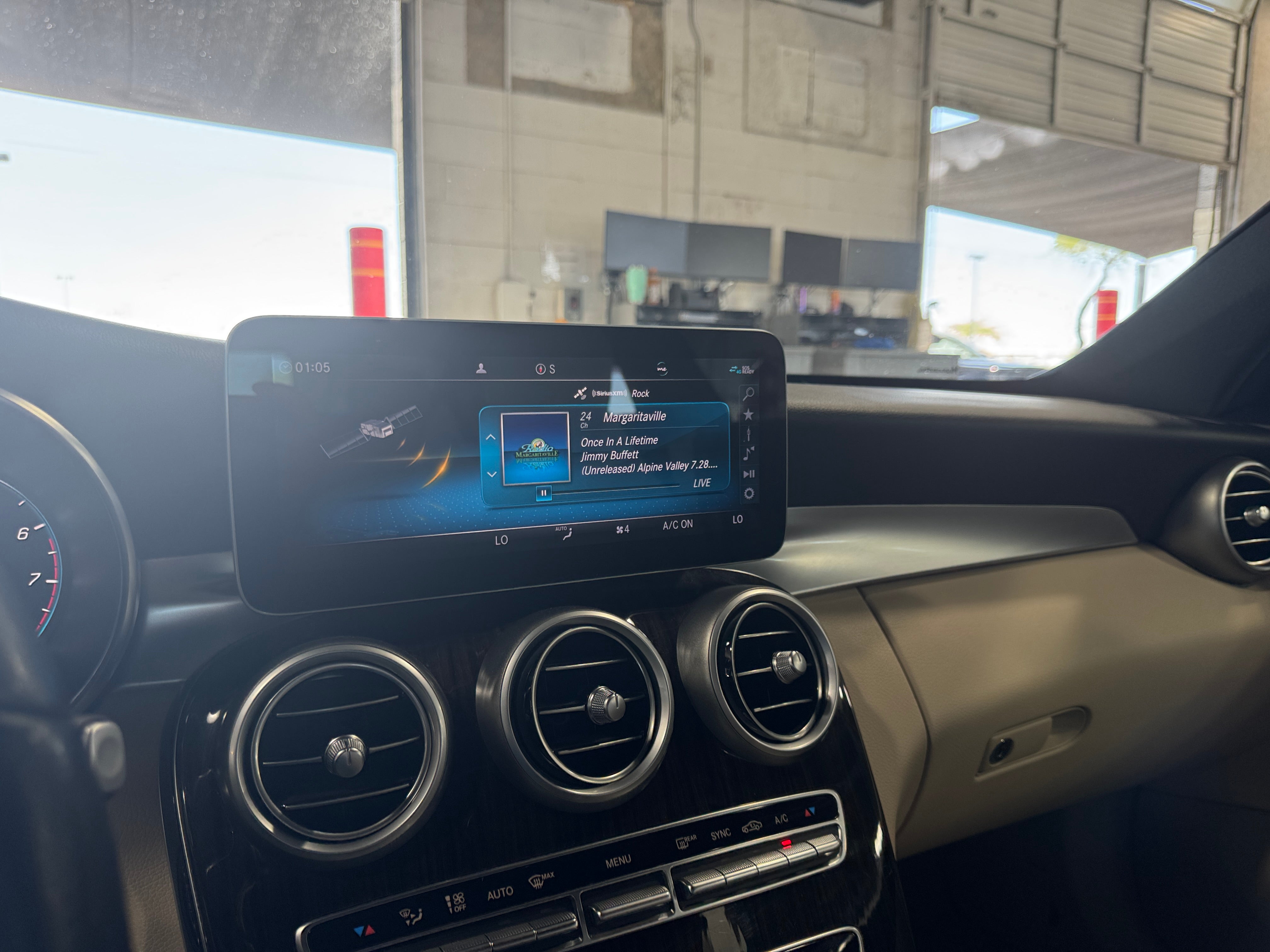 Thumbnail: 2020 Mercedes-Benz C-Class - 2