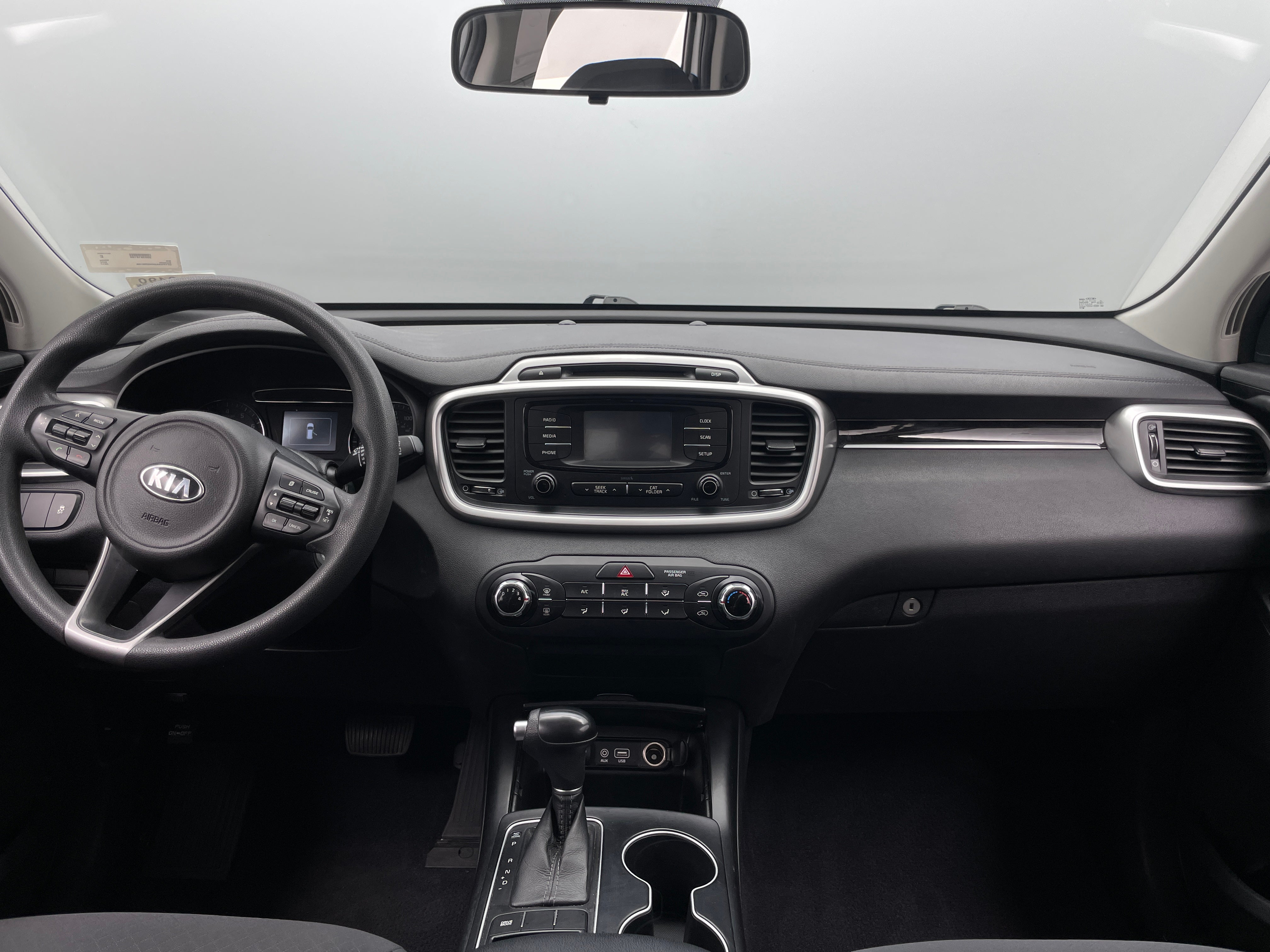Thumbnail: 2017 Kia Sorento - 3