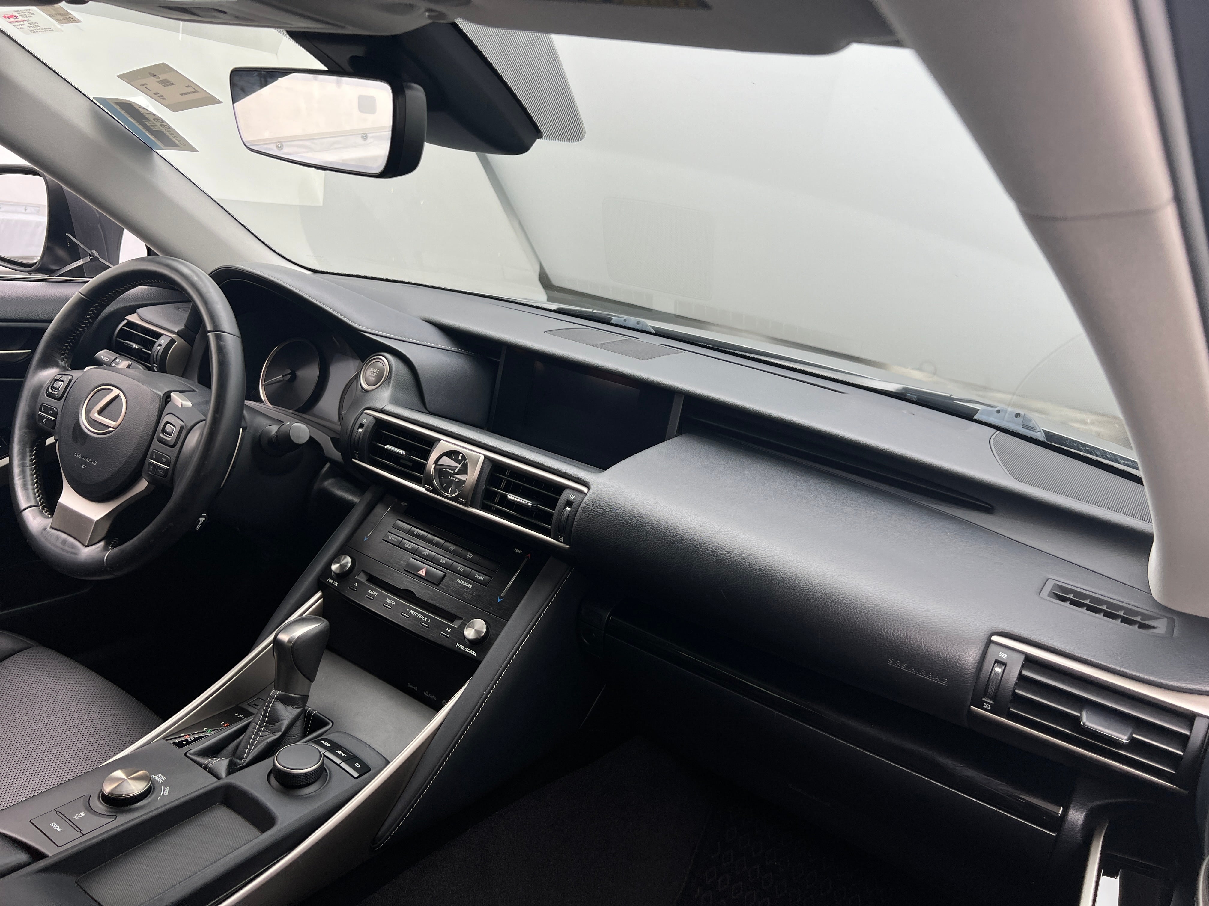 2017 Lexus IS 200t 2