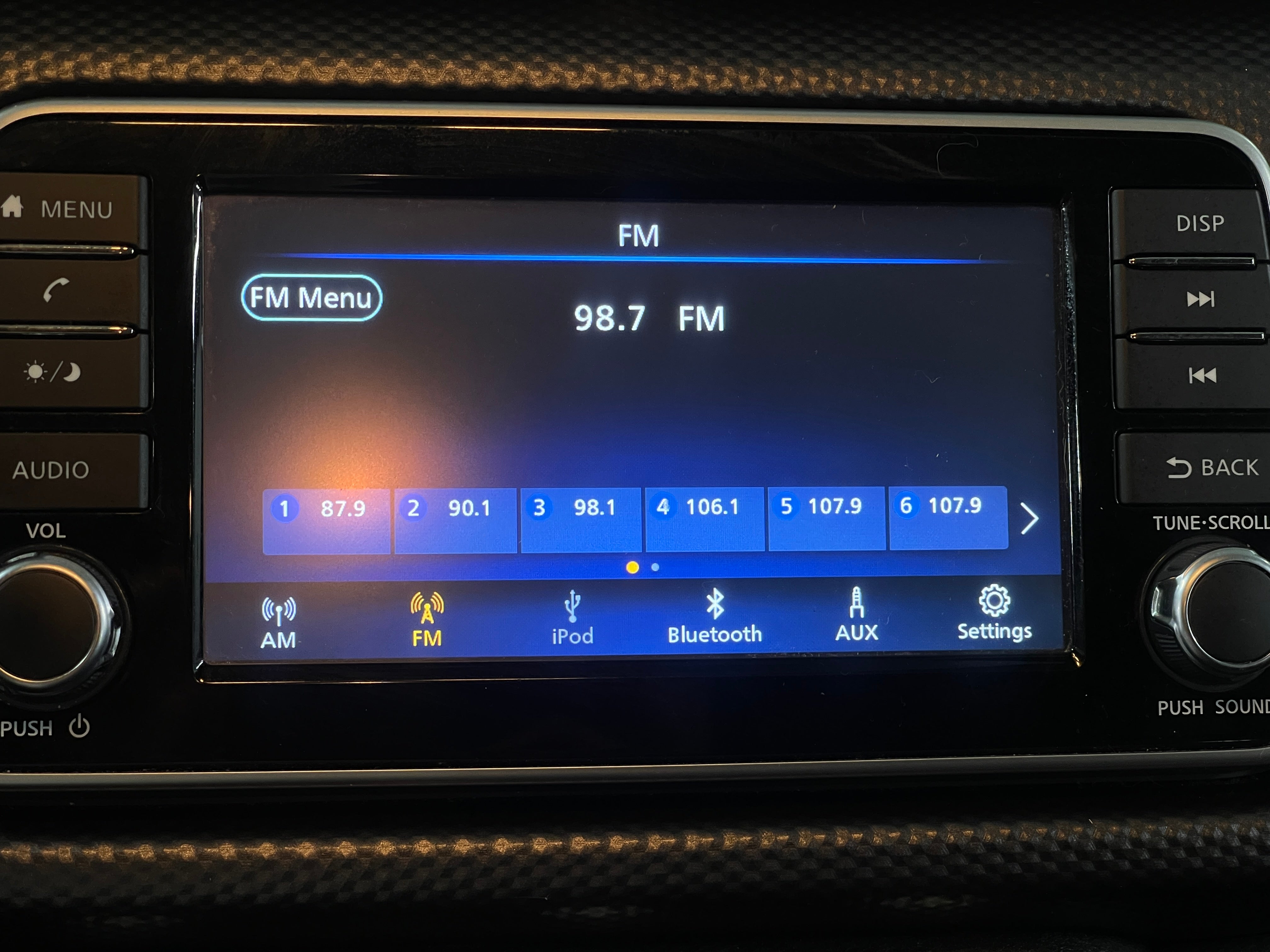 Thumbnail: 2019 Nissan Kicks - 4