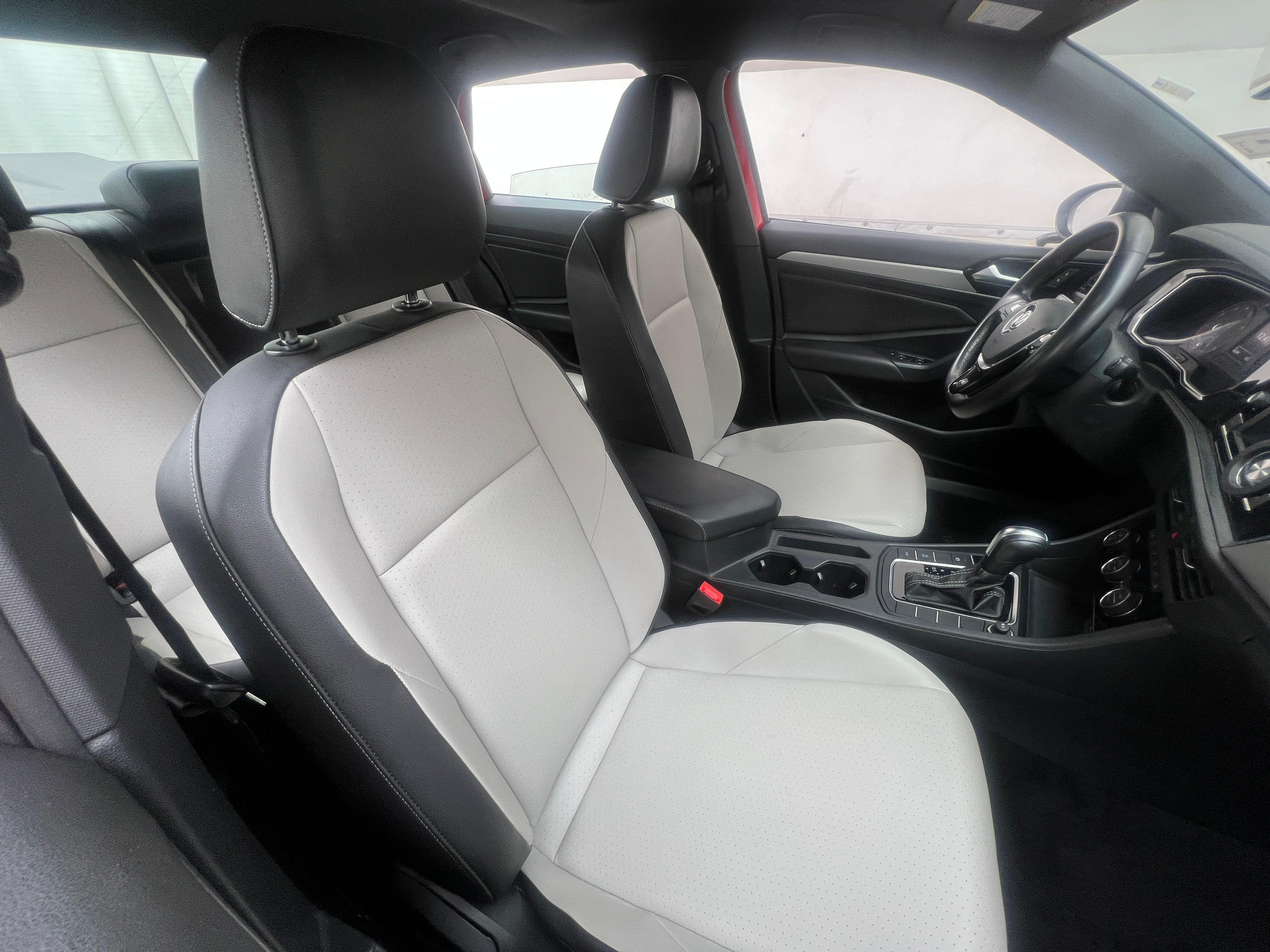 2020 Volkswagen Jetta R-Line 2