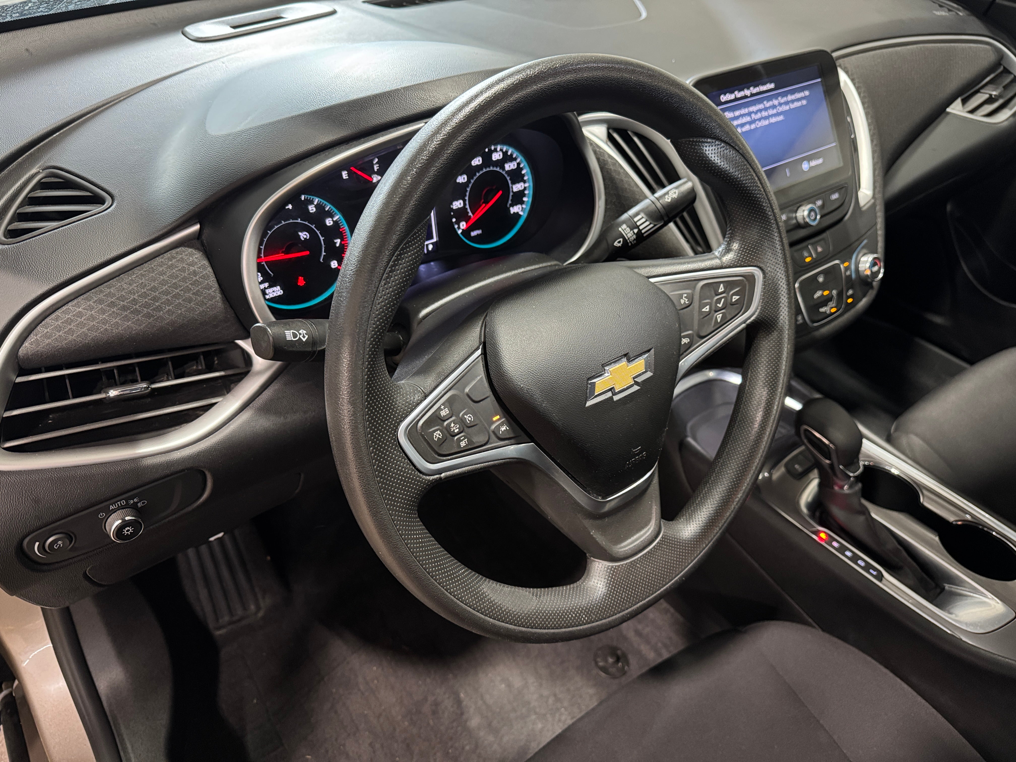 Thumbnail: 2022 Chevrolet Malibu - 3