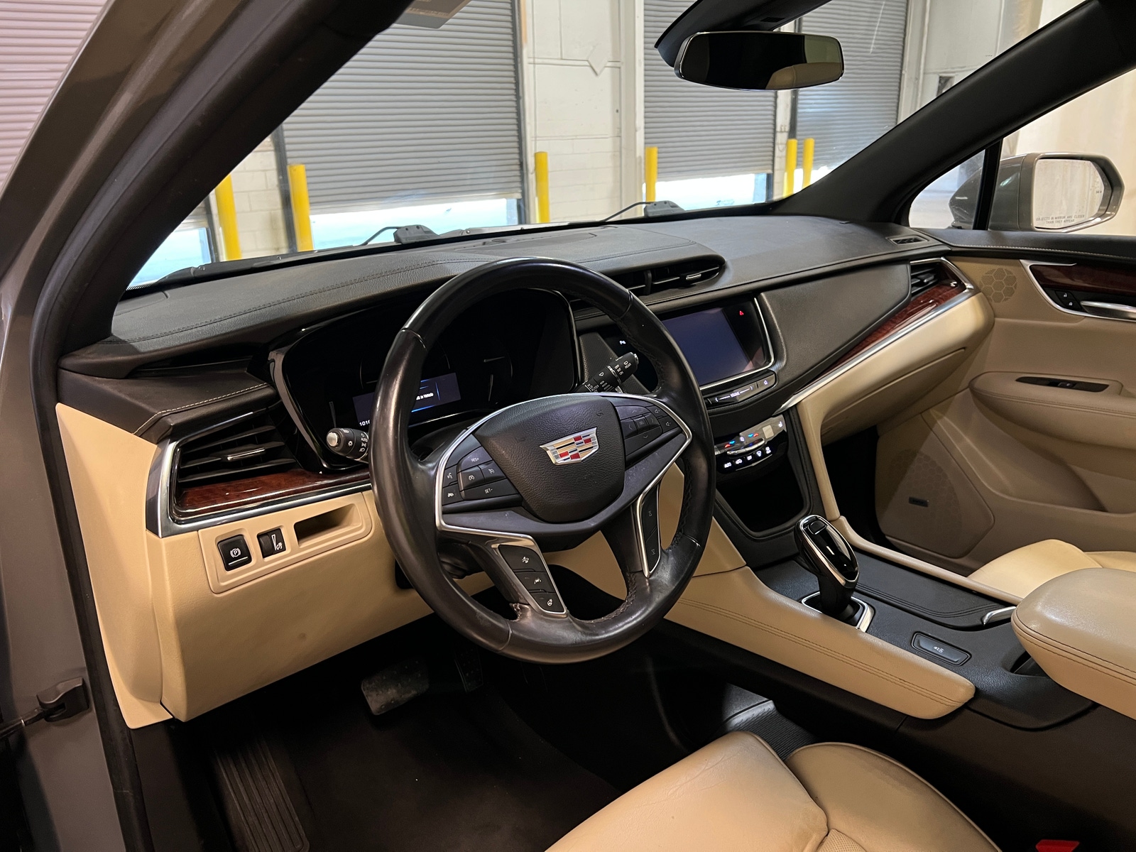 Thumbnail: 2017 Cadillac XT5 - 2