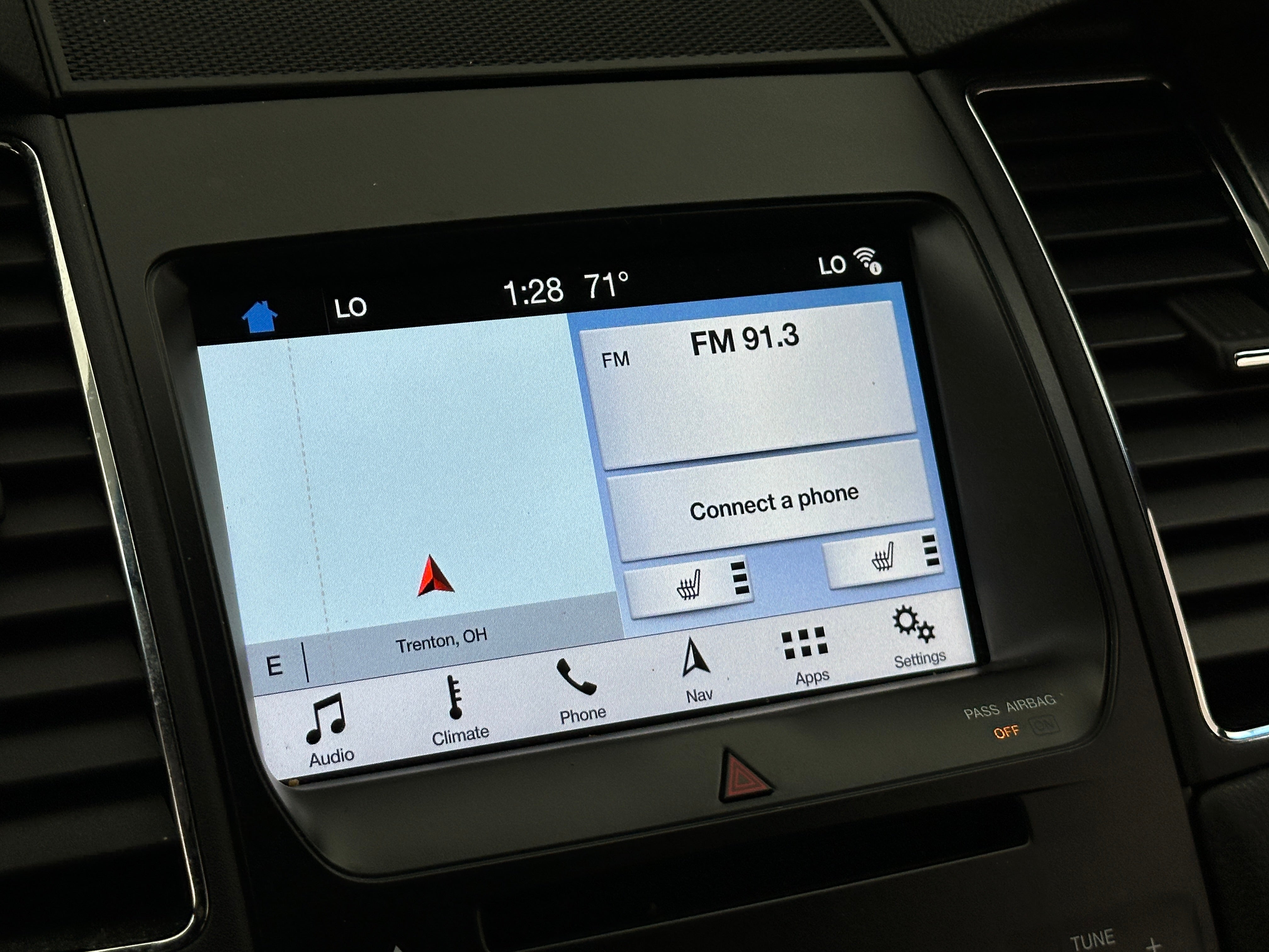 2016 Ford Taurus SEL 3