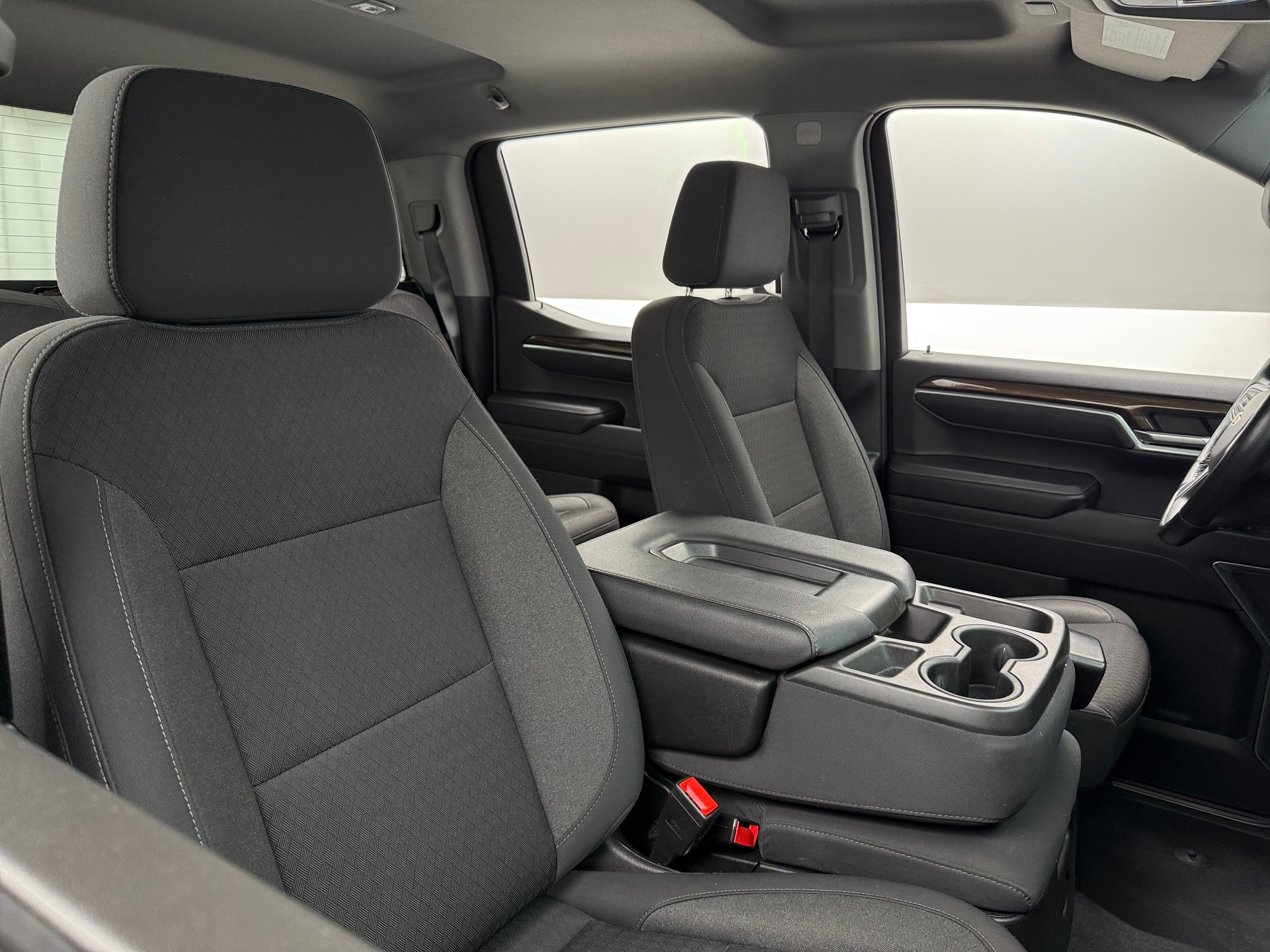 2022 Chevrolet Silverado 1500 LT 2