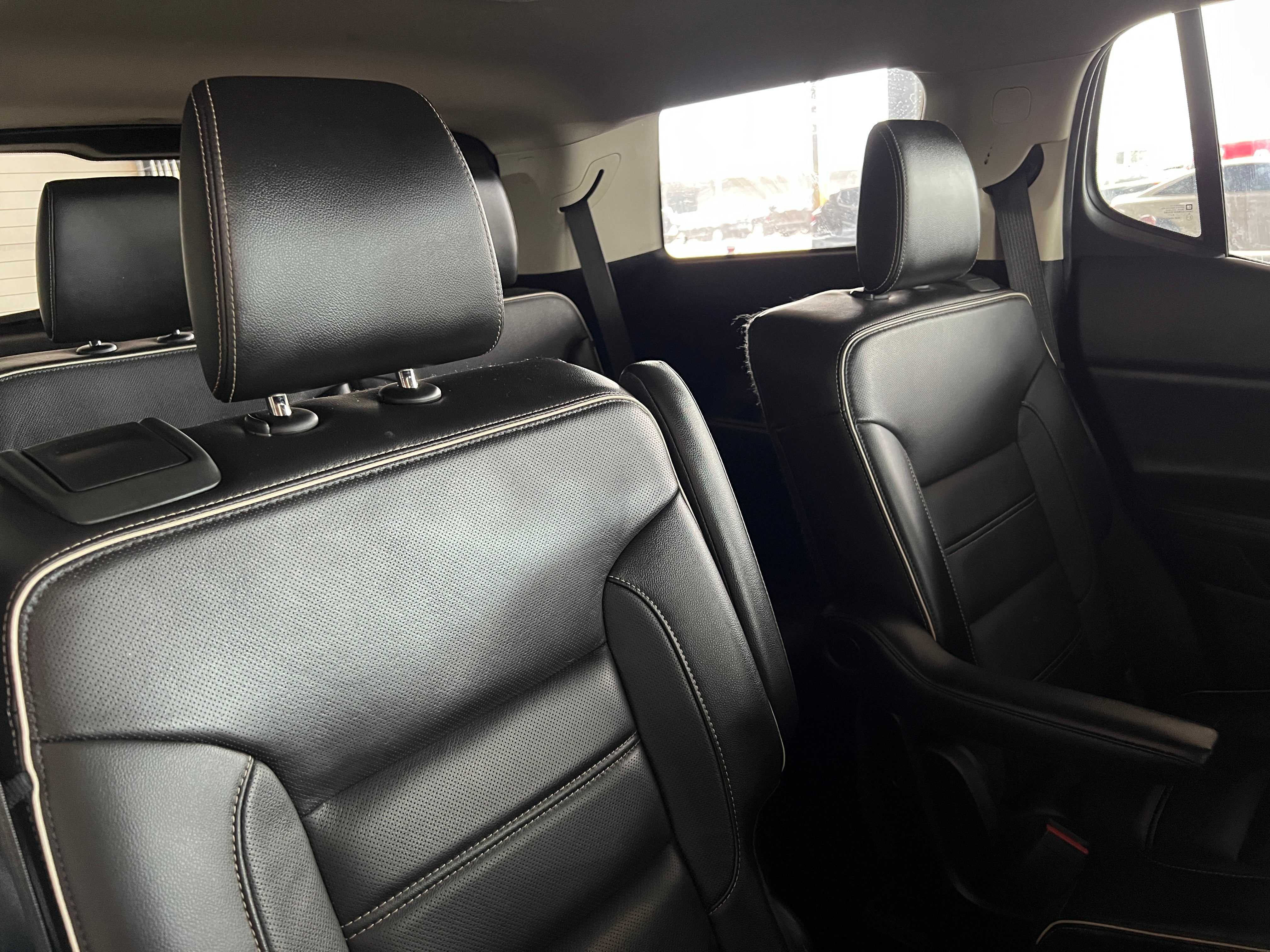2019 GMC Acadia Denali 5