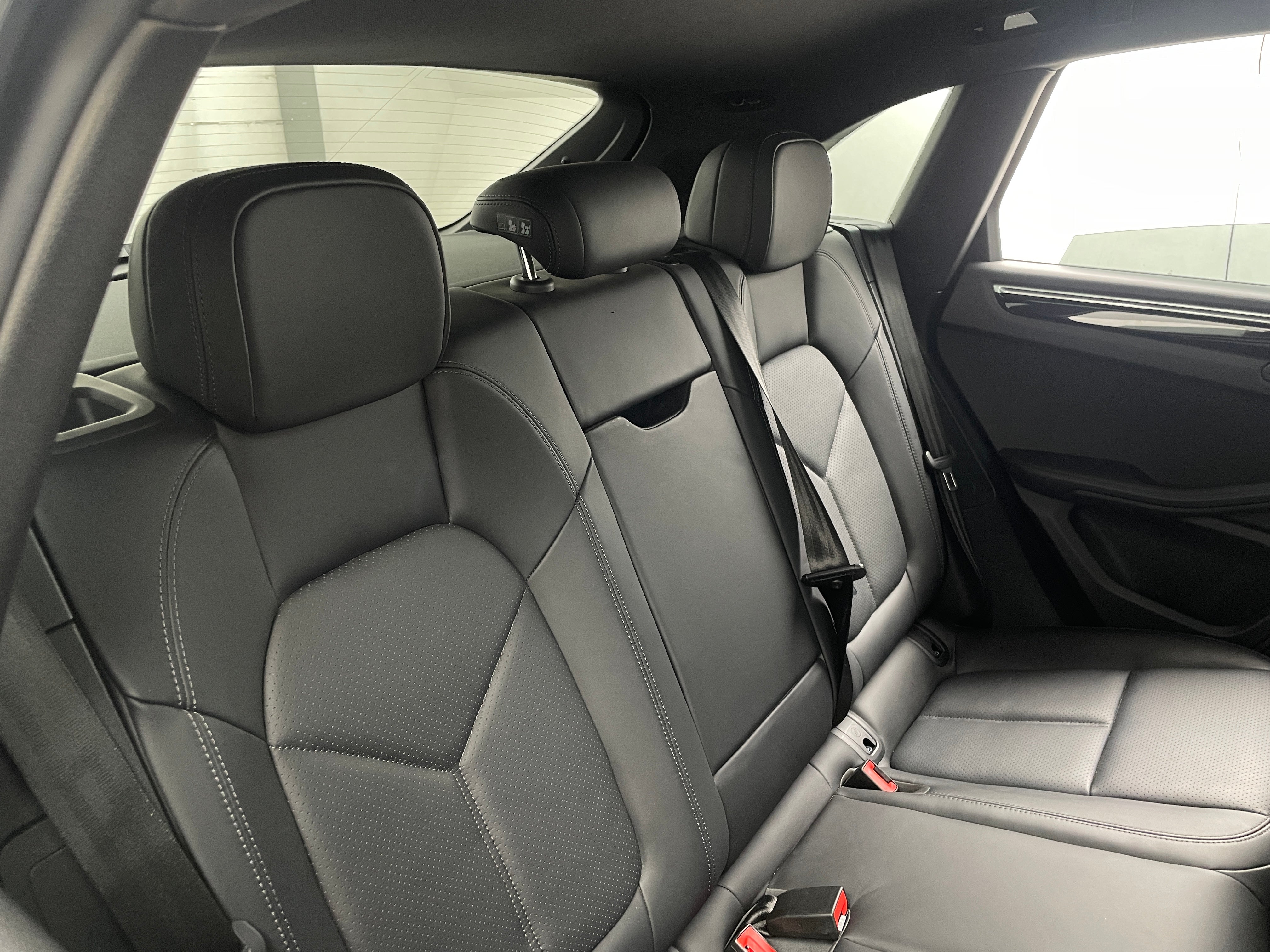 Thumbnail: 2019 Porsche Macan - 5