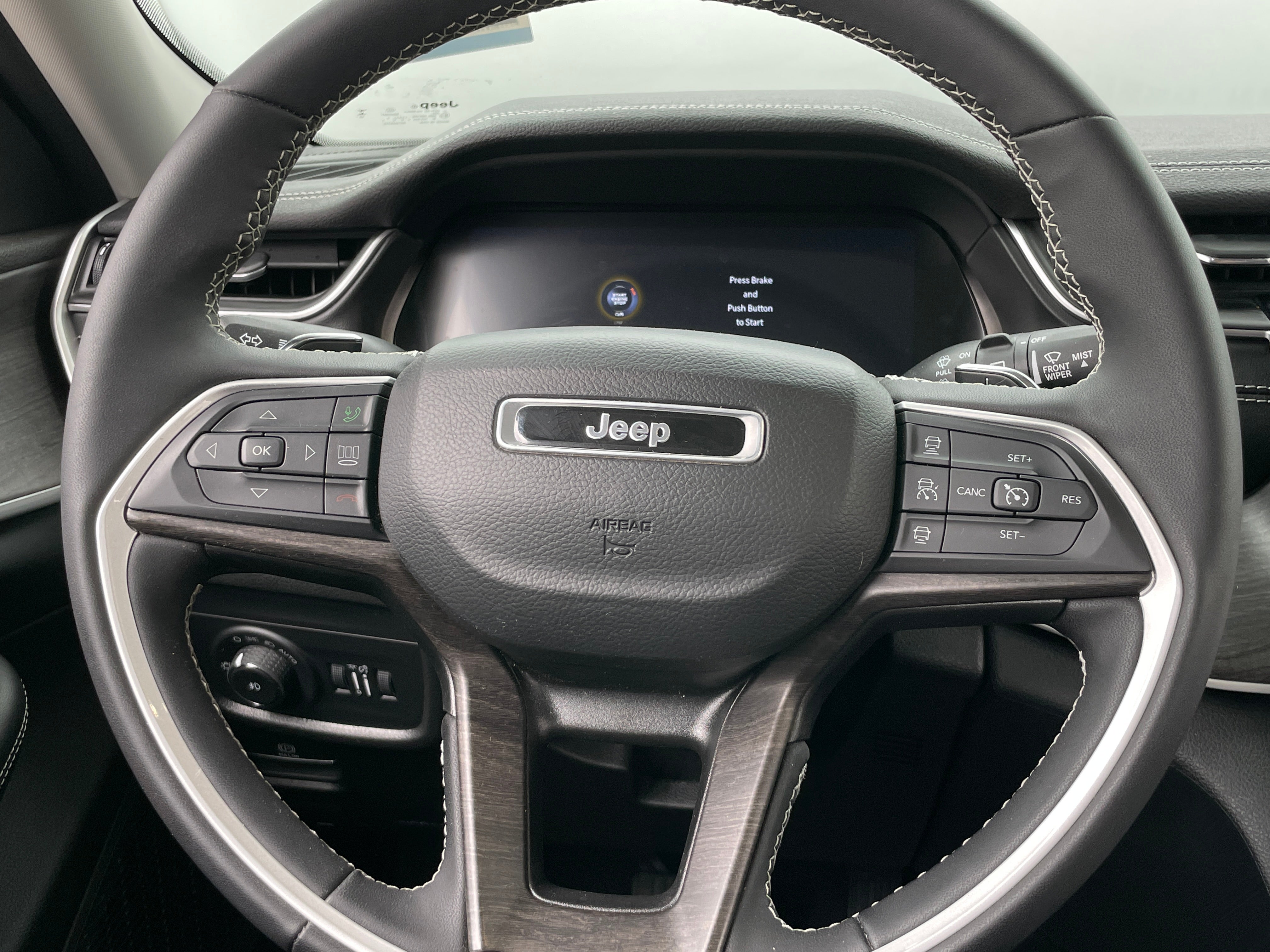 2023 Jeep Grand Cherokee L Limited Edition 4