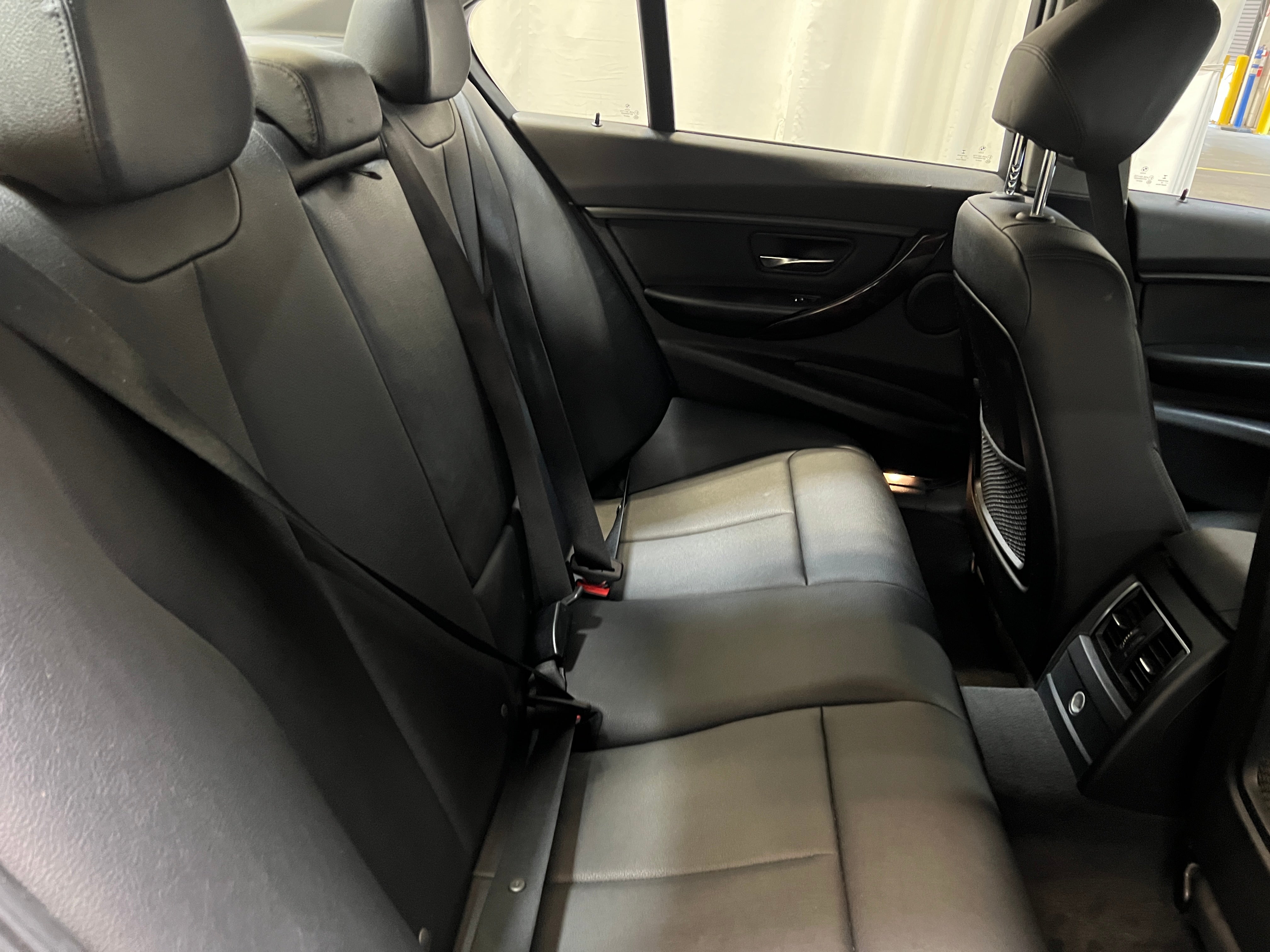 2016 BMW 3 Series 320i xDrive 5