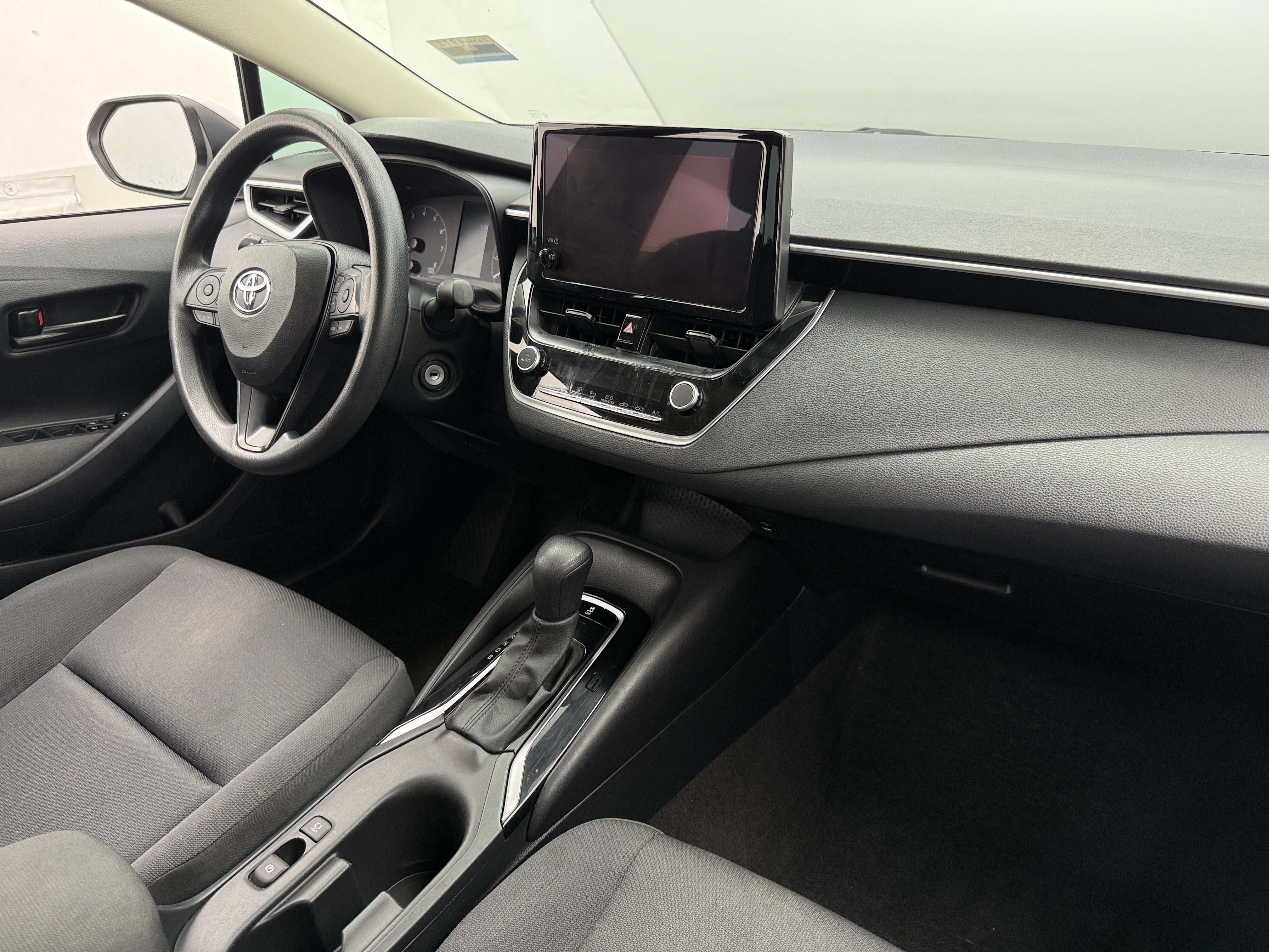 2024 Toyota Corolla LE 3