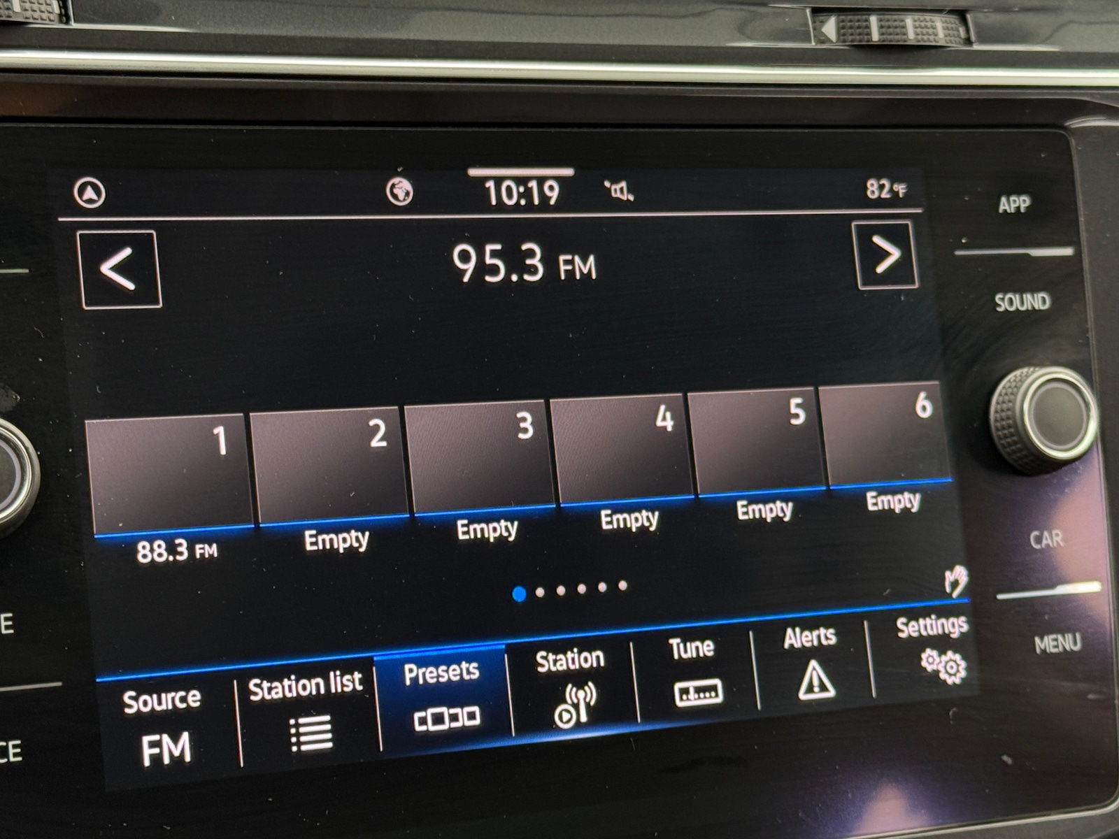 Thumbnail: 2021 Volkswagen Tiguan - 3
