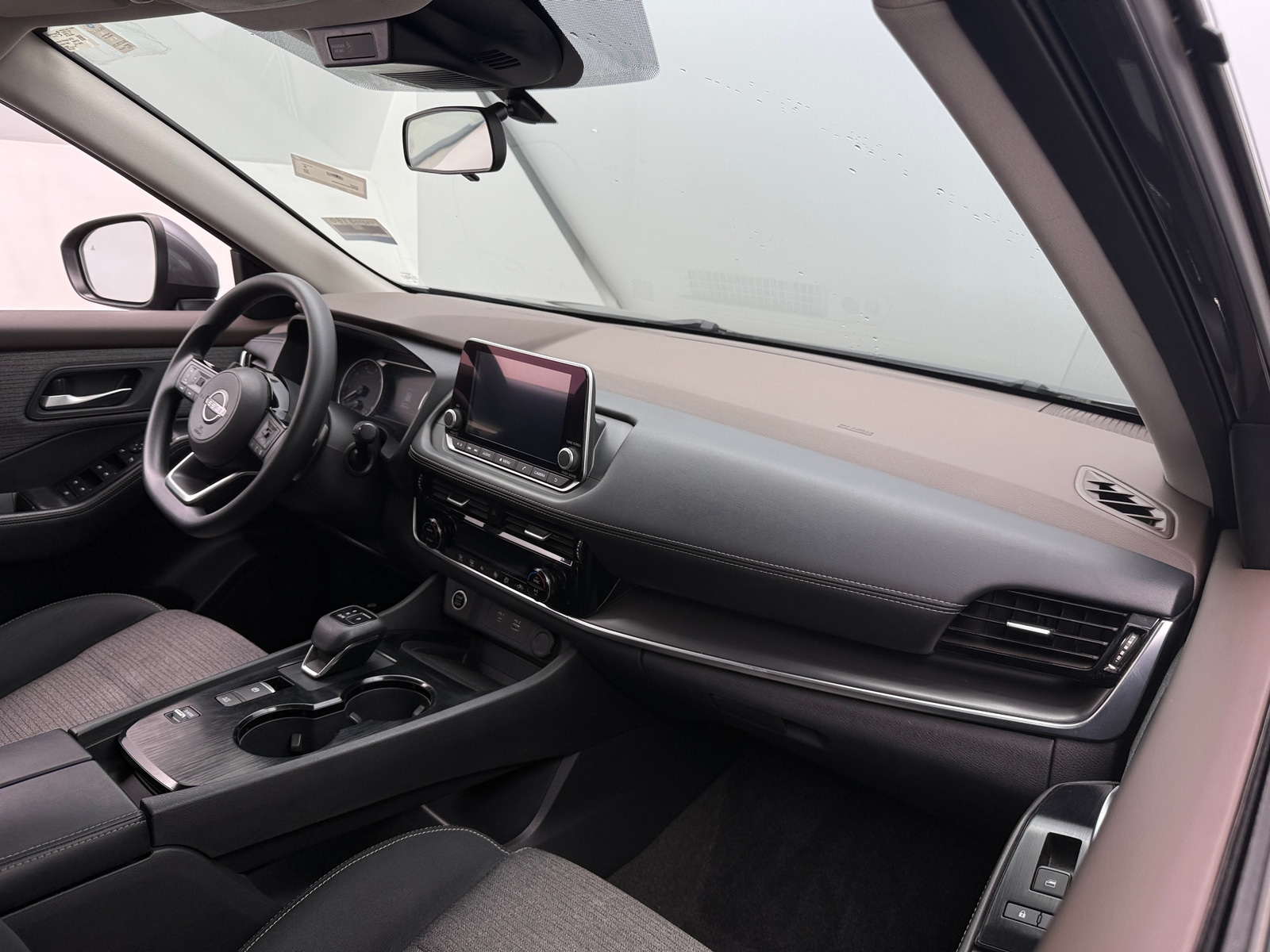 Thumbnail: 2022 Nissan Rogue - 3