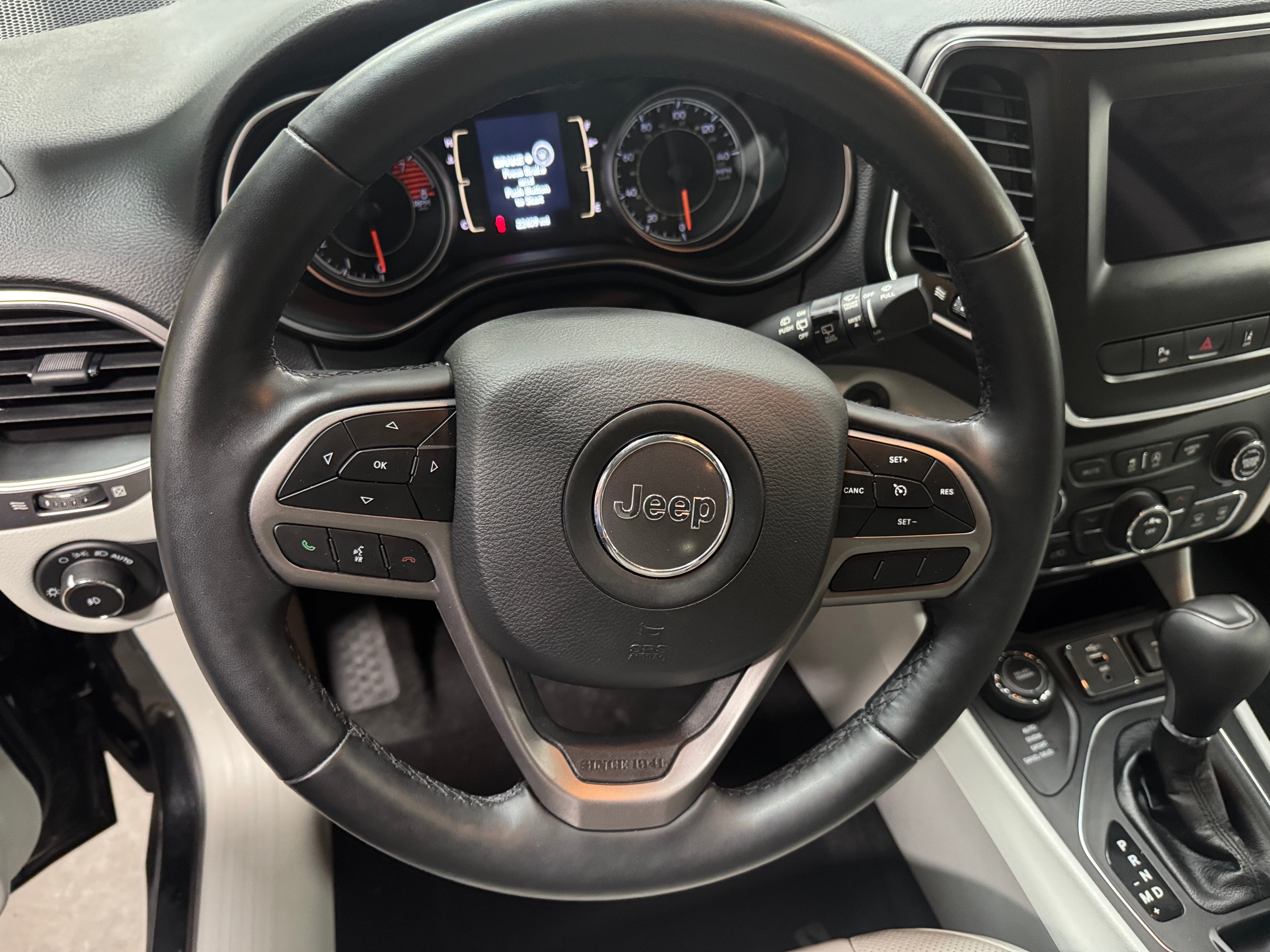 2020 Jeep Cherokee X 4