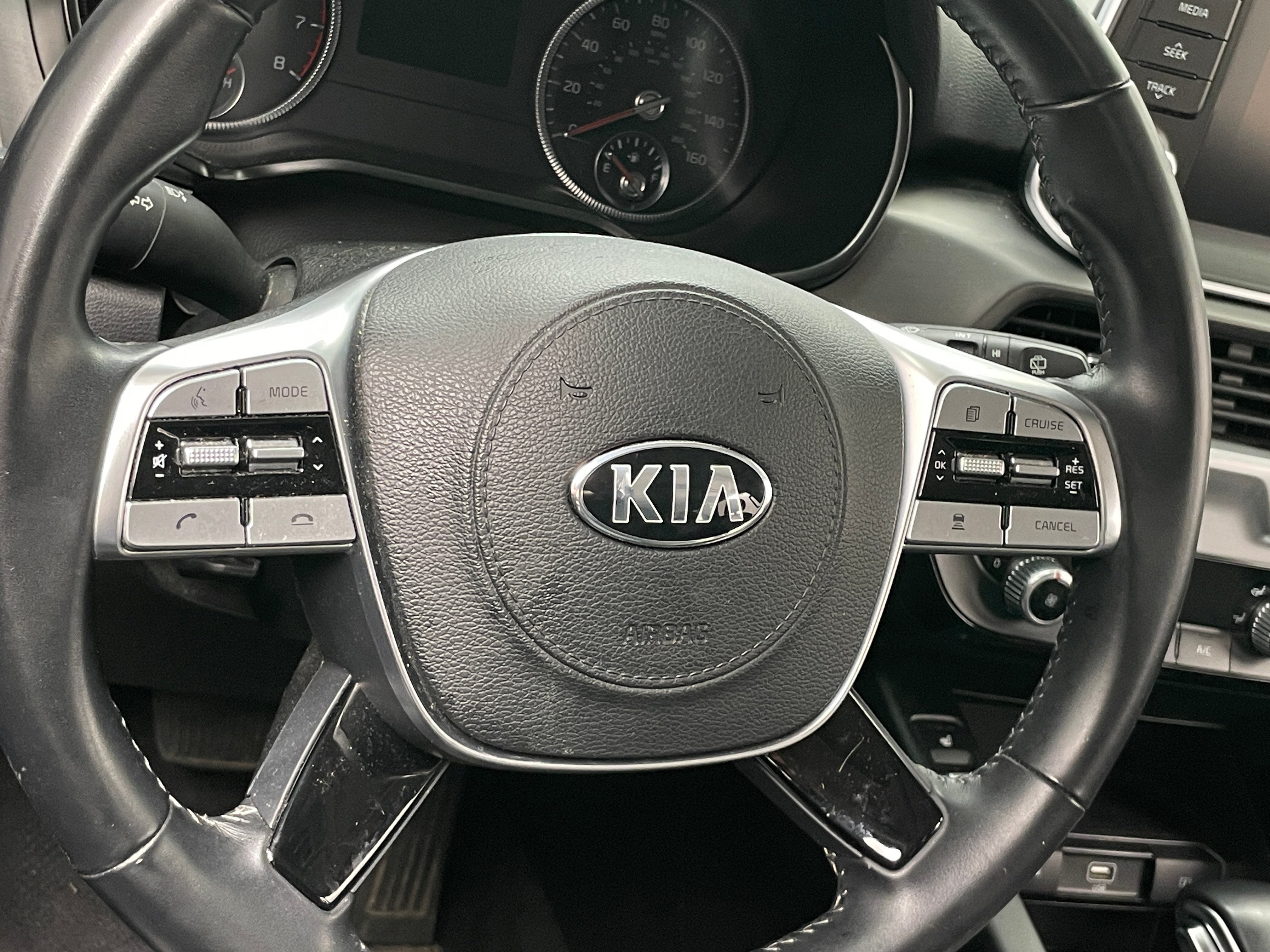 Thumbnail: 2020 Kia Telluride - 4