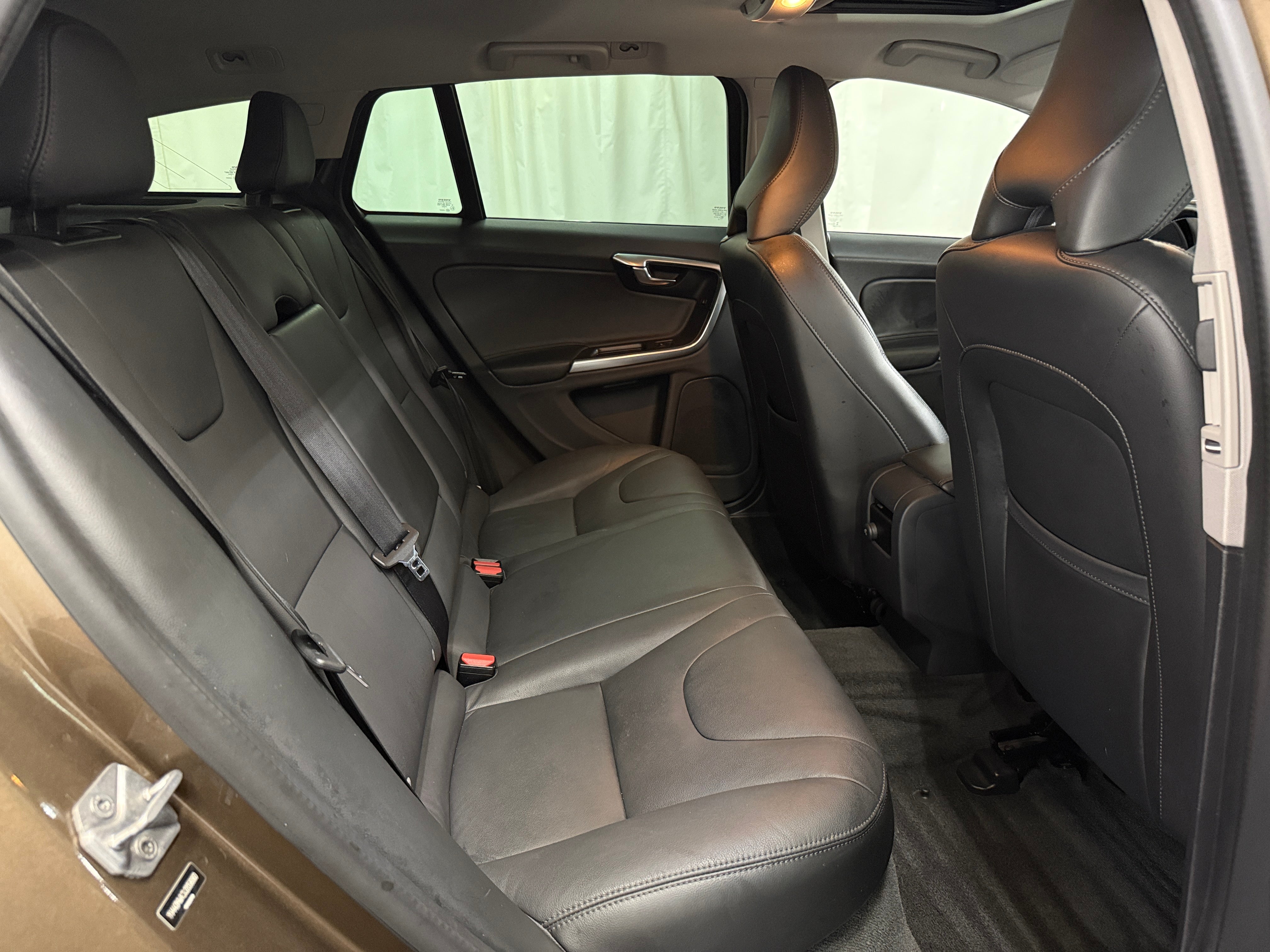 2018 Volvo V60 T5 5