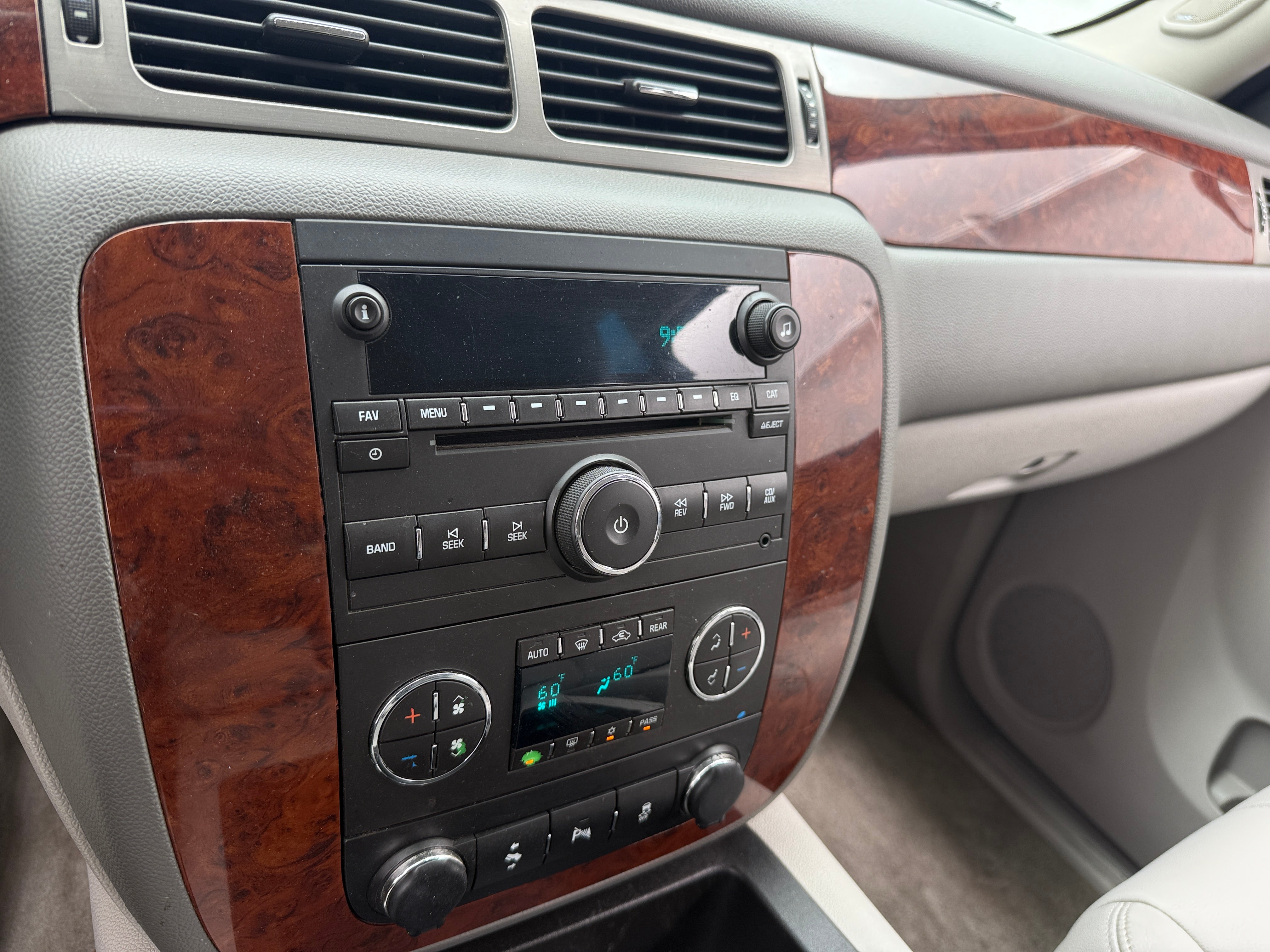 2014 Chevrolet Tahoe LT 3