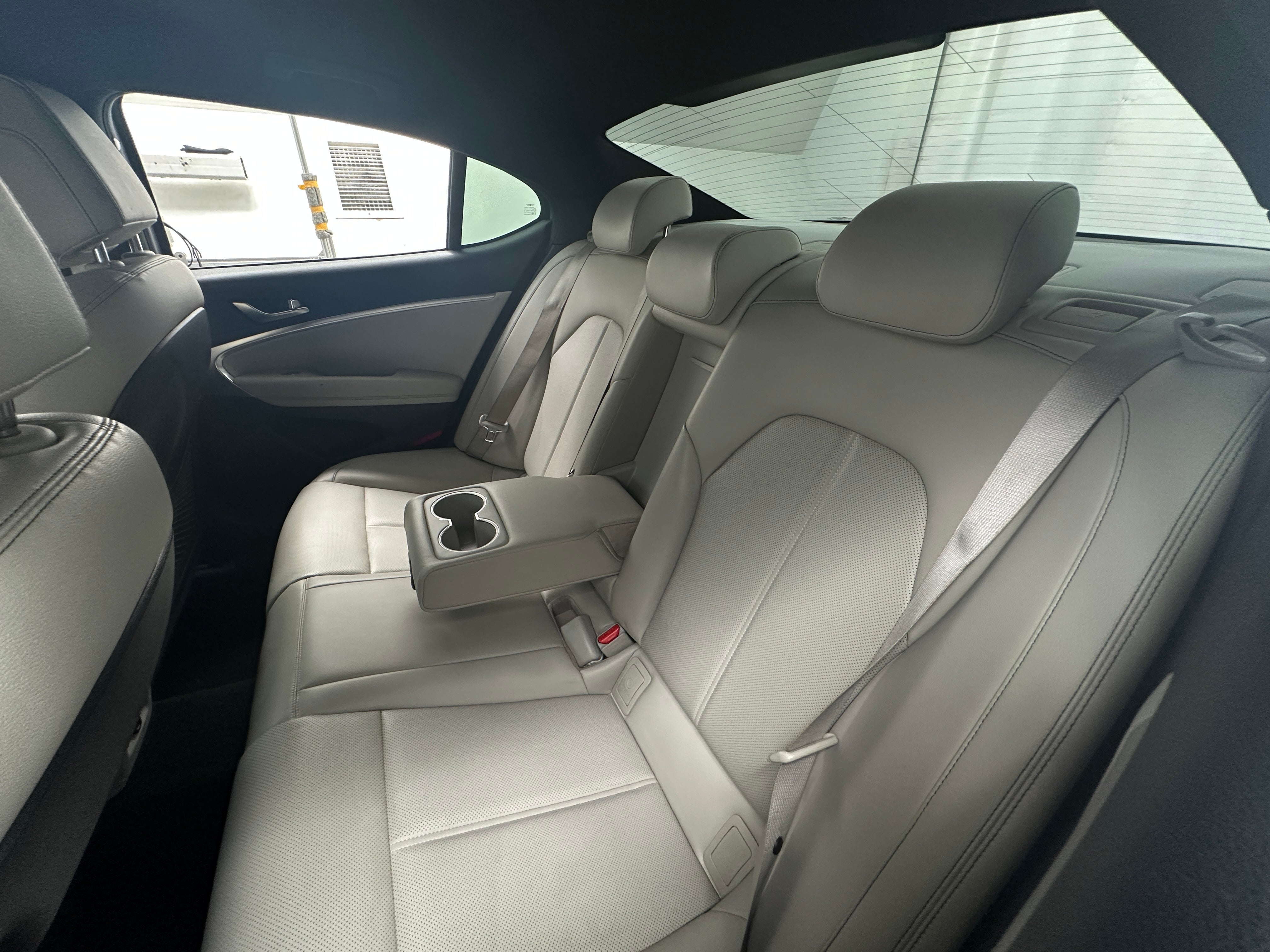 2022 Genesis G70 2.0T 5