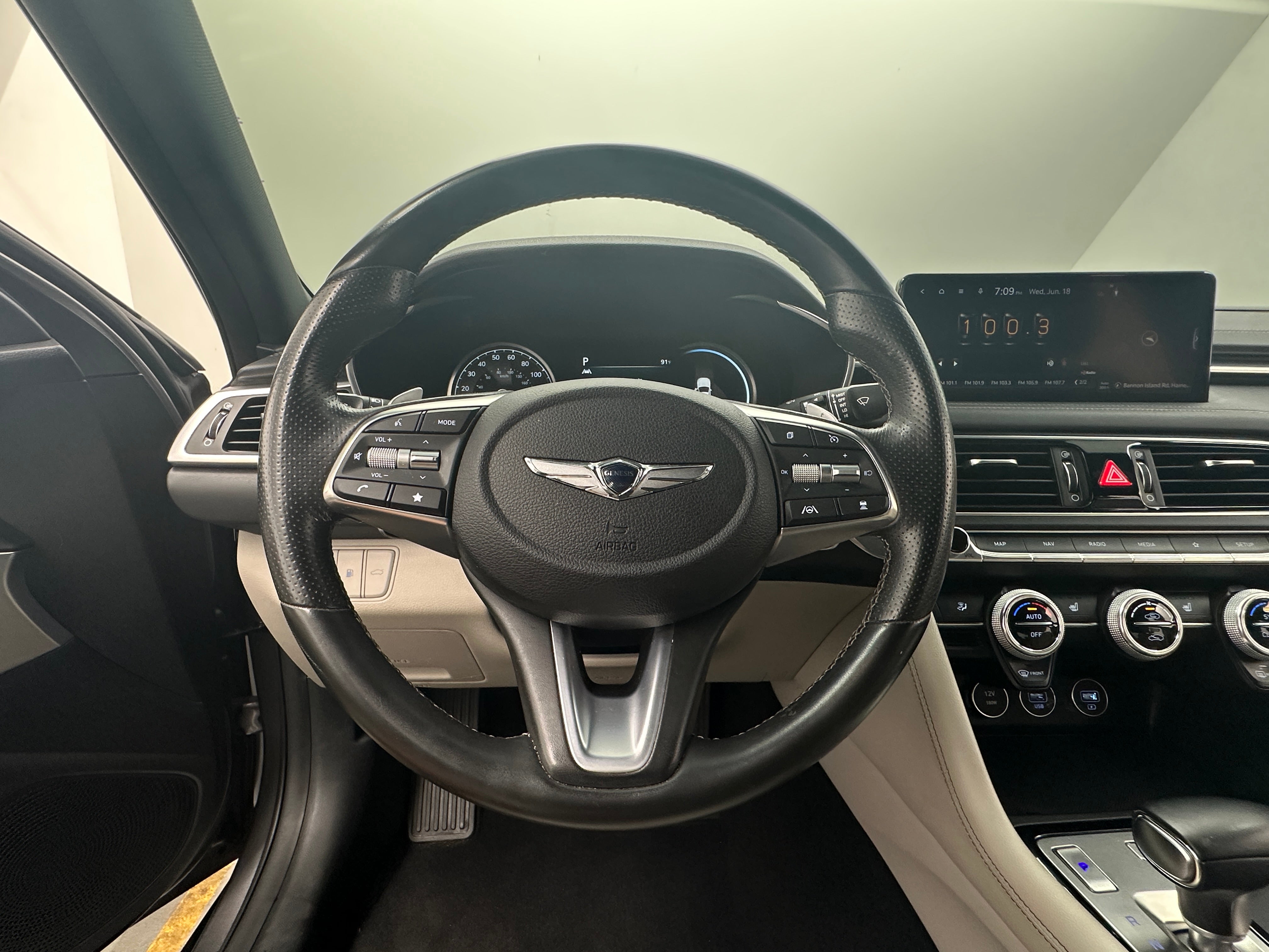 2022 Genesis G70 2.0T 4