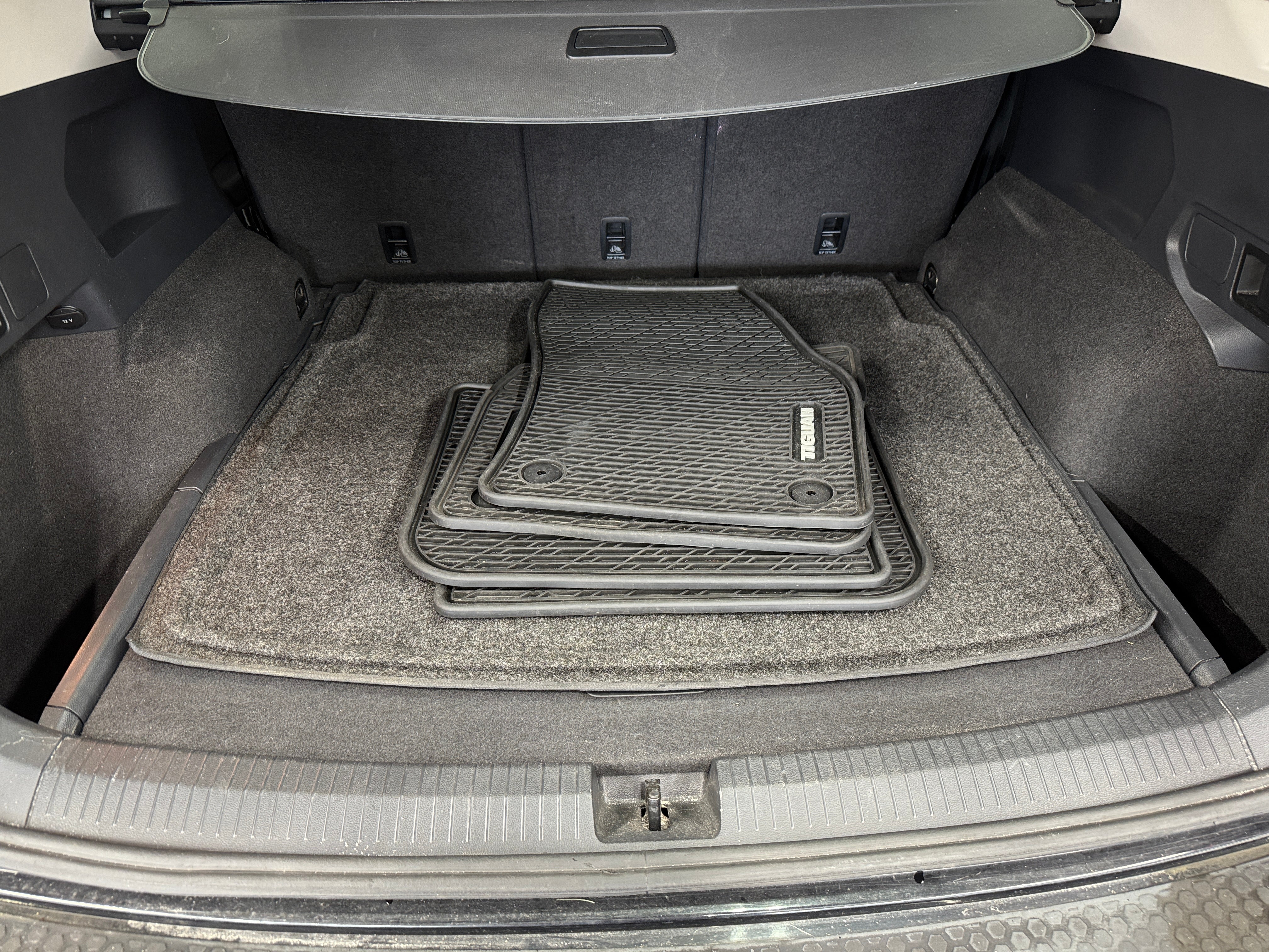 Thumbnail: 2018 Volkswagen Tiguan - 6