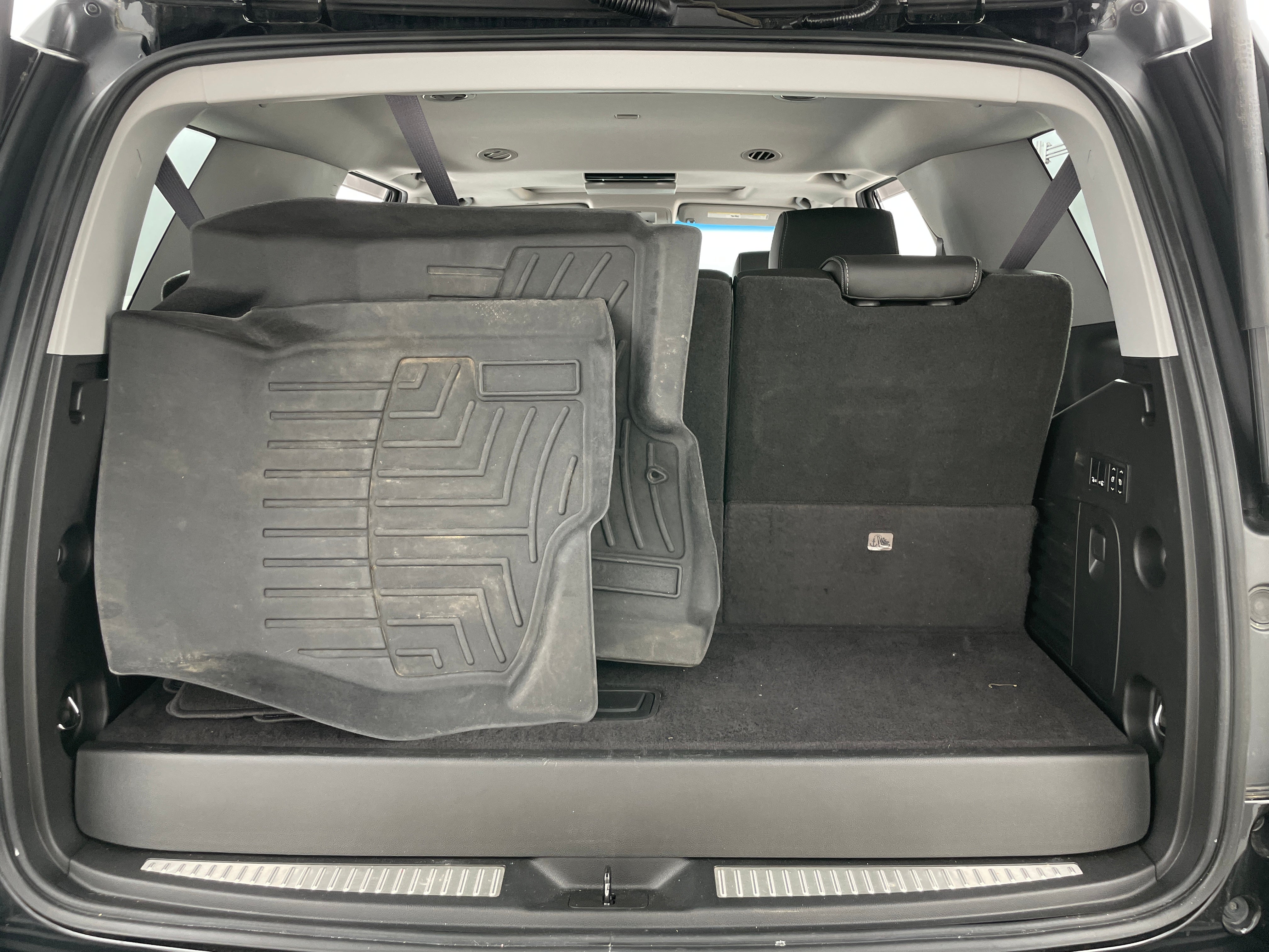2017 GMC Yukon Denali 6