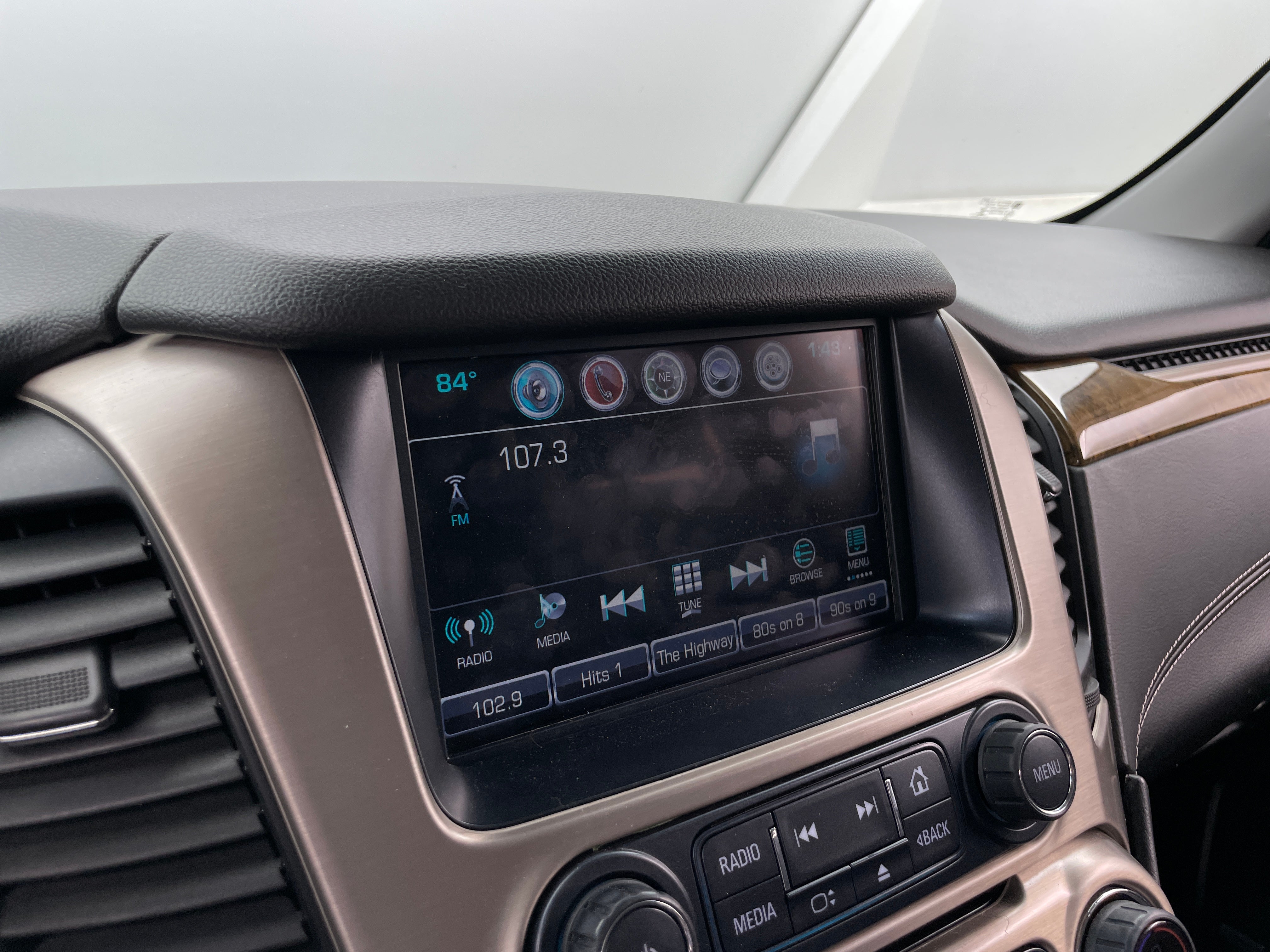 2017 GMC Yukon Denali 3