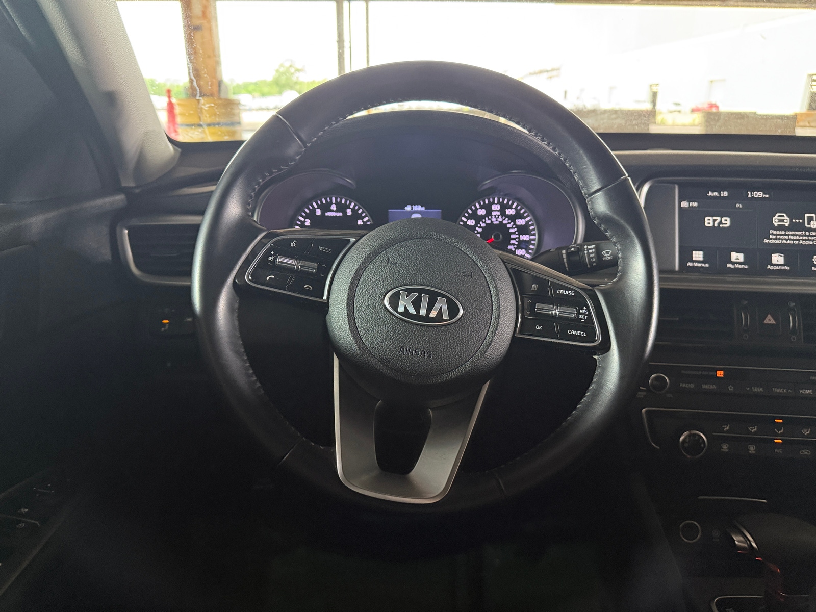 Thumbnail: 2020 Kia Optima - 4