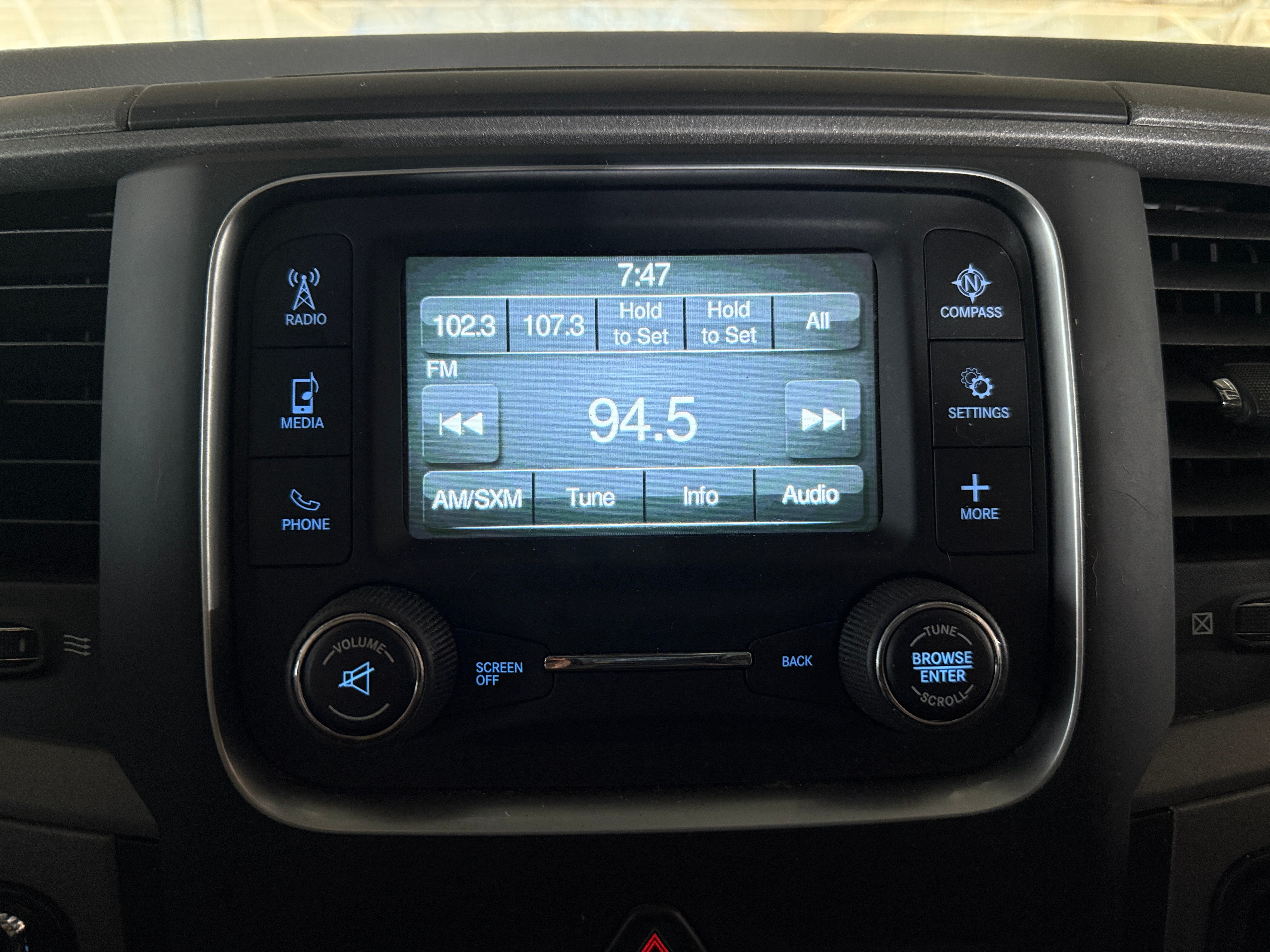 2019 RAM 1500 Classic Express 4