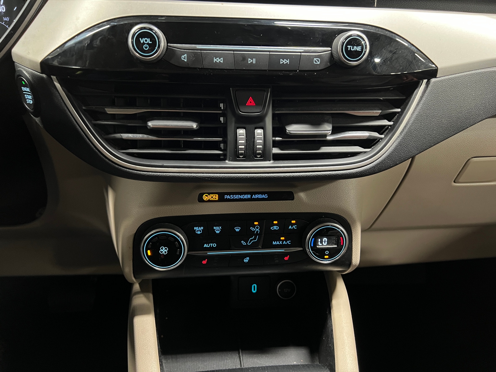 Thumbnail: 2020 Ford Escape - 3
