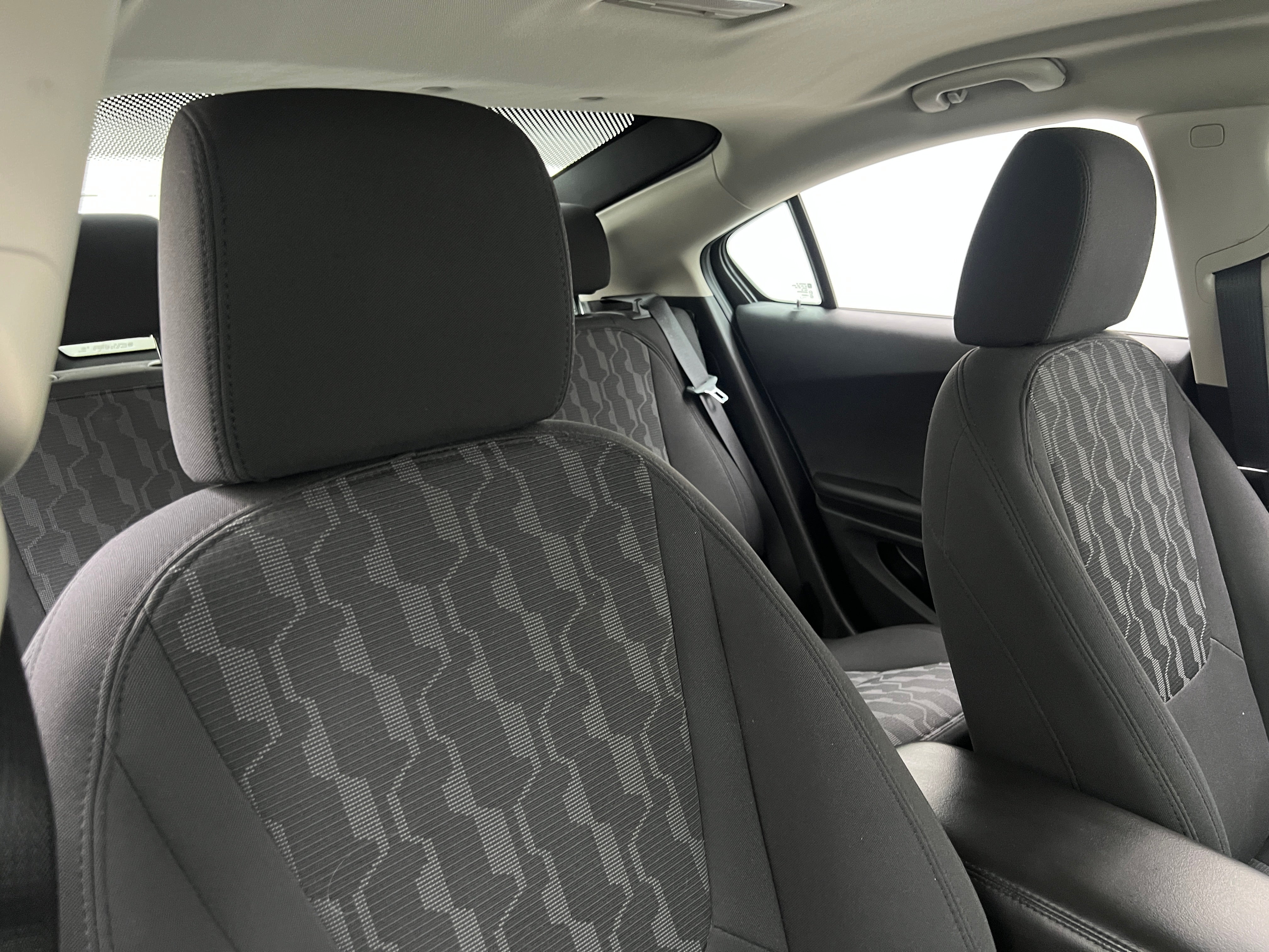 2015 Chevrolet Volt Base 2