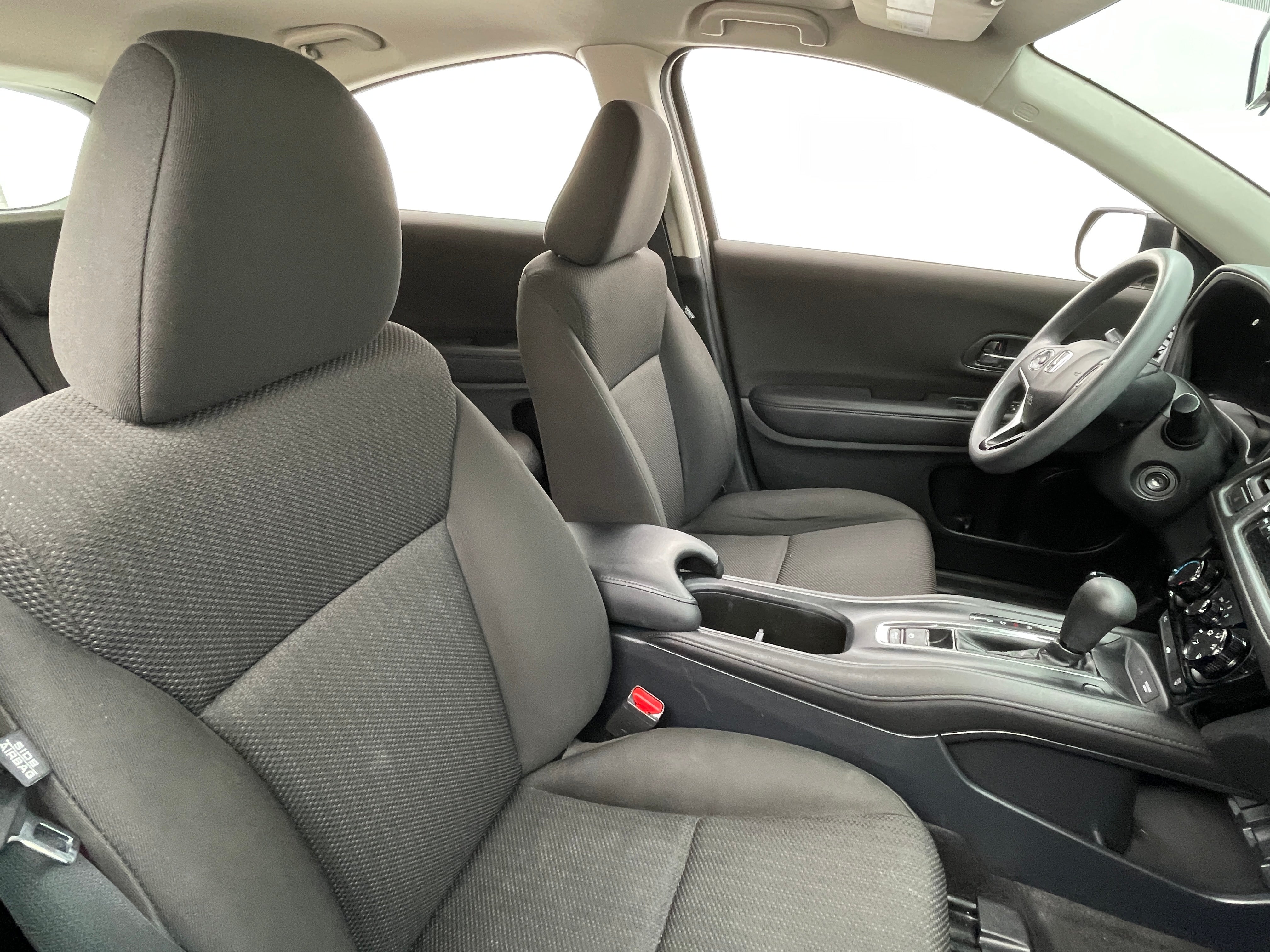 2017 Honda HR-V LX 2