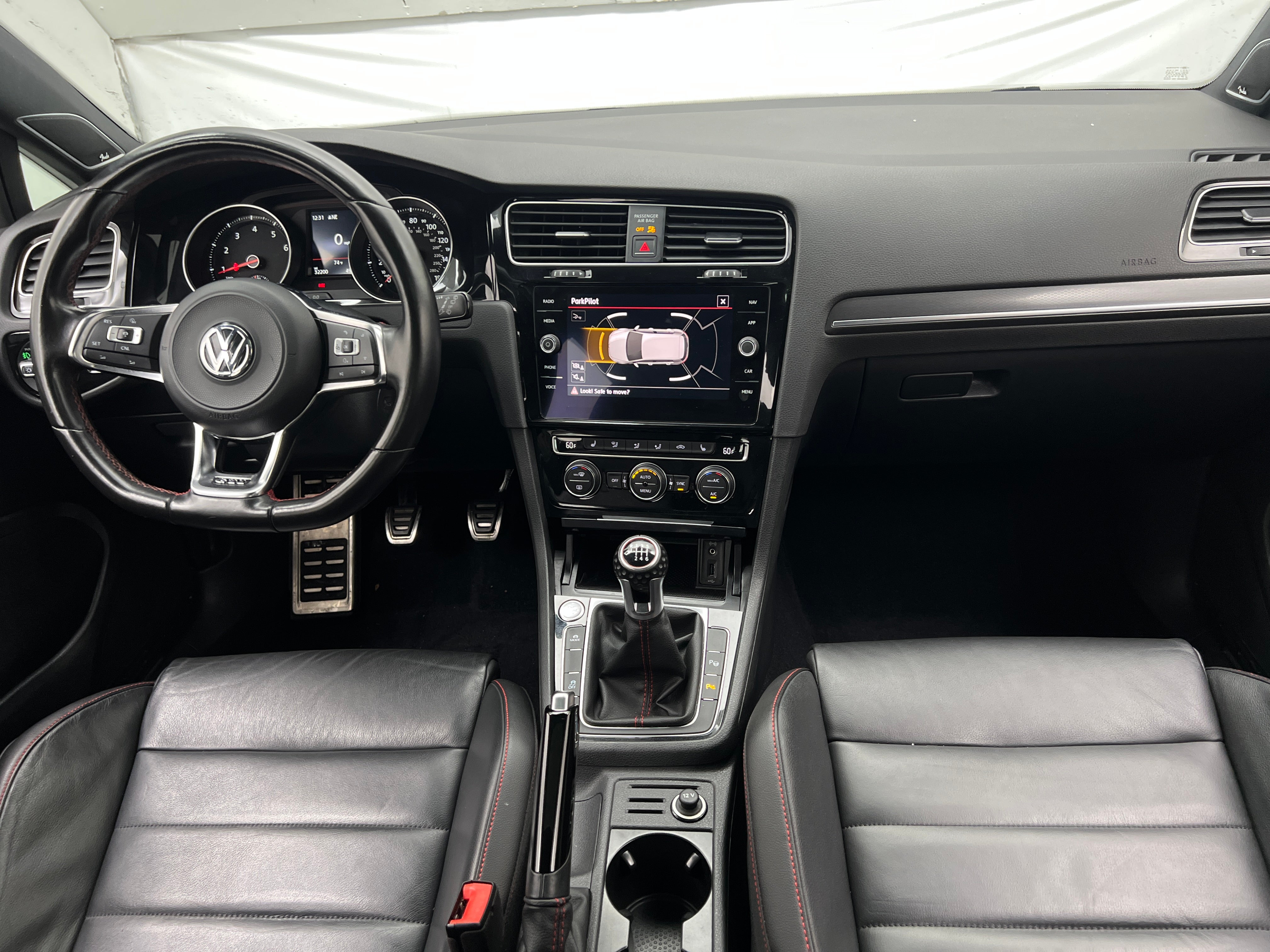 Thumbnail: 2018 Volkswagen Golf - 2