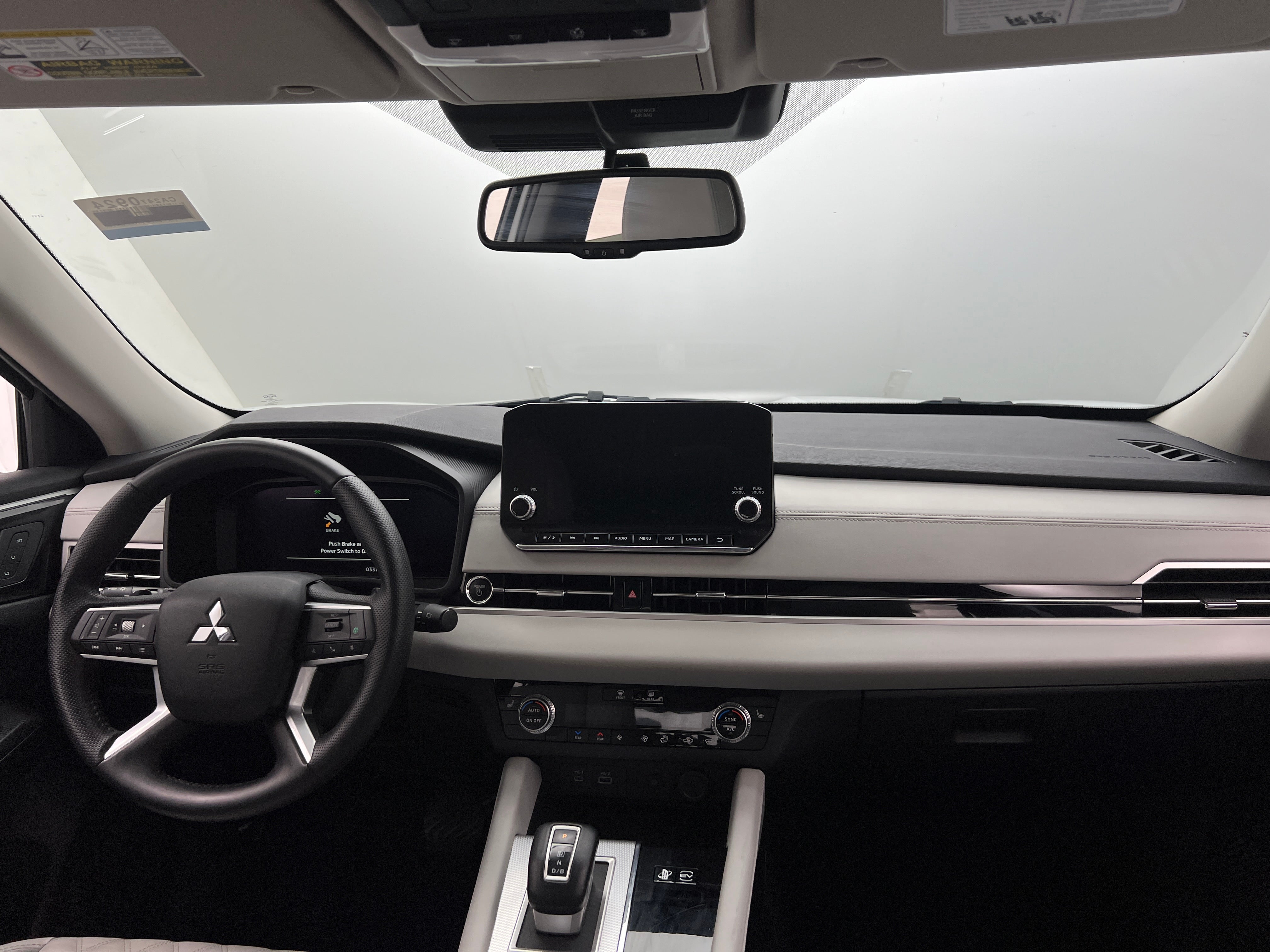 Thumbnail: 2023 Mitsubishi Outlander - 2