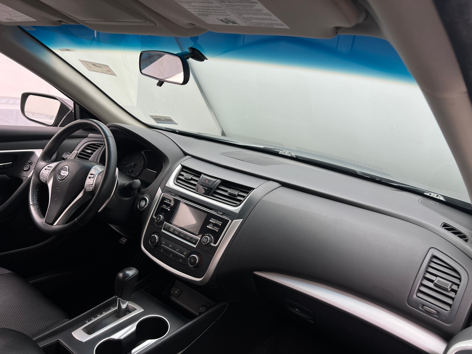 Thumbnail: 2017 Nissan Altima - 3
