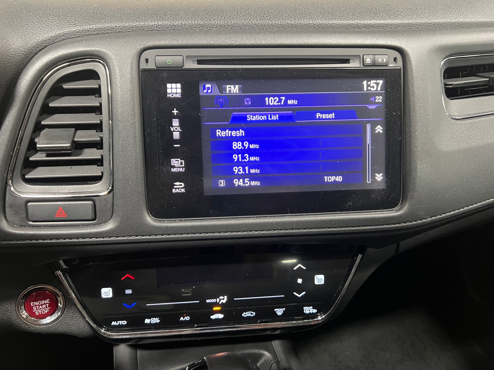 Thumbnail: 2016 Honda HR-V - 3