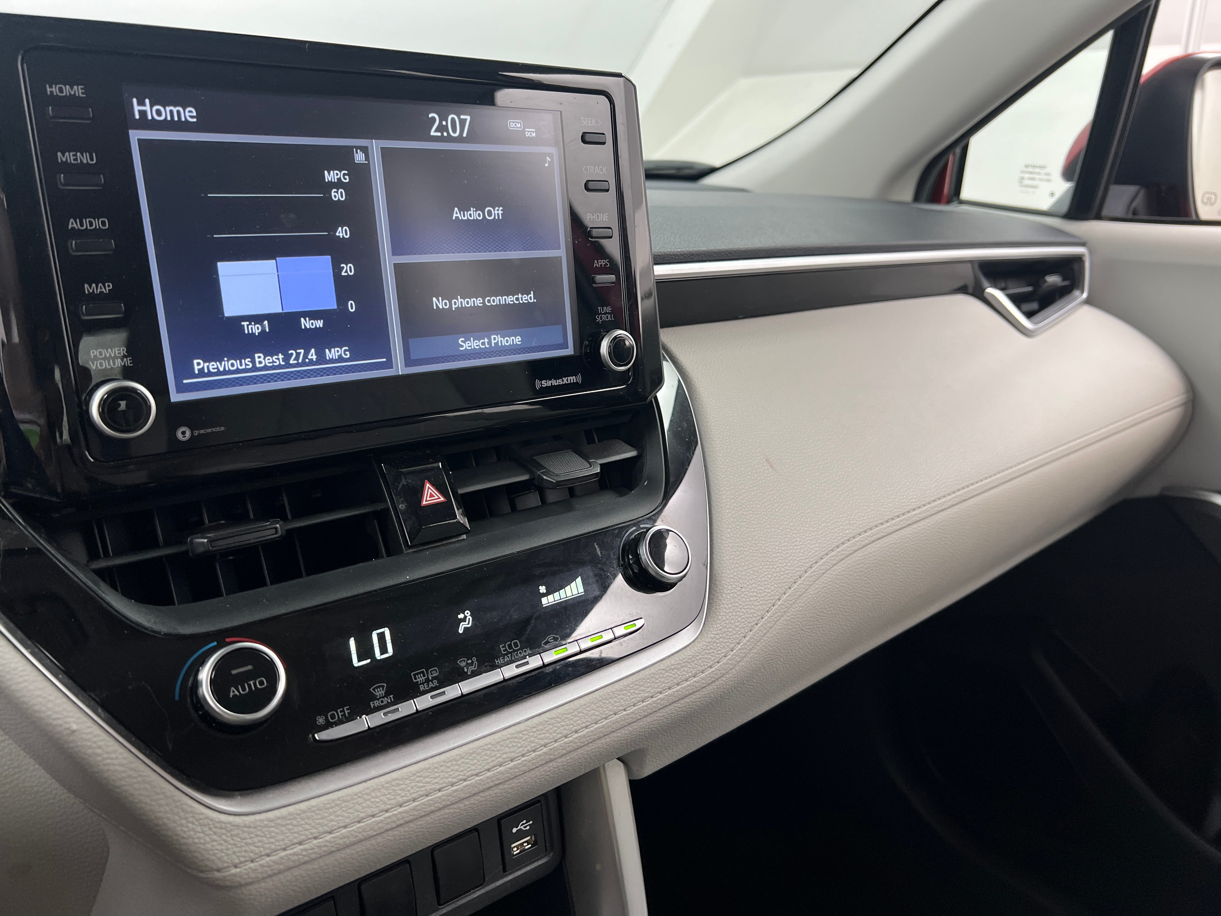 2022 Toyota Corolla Cross LE 4