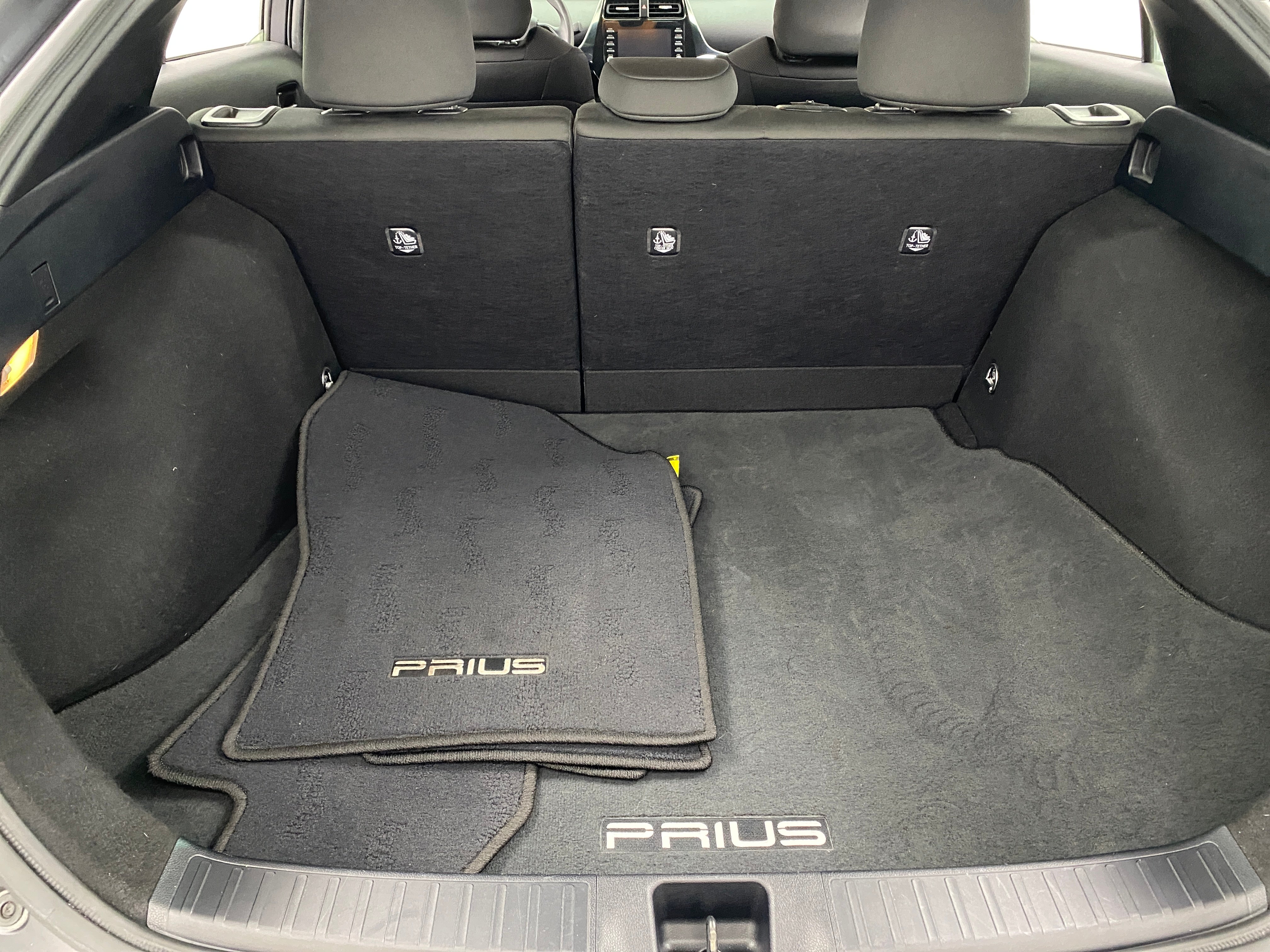 Thumbnail: 2020 Toyota Prius - 7