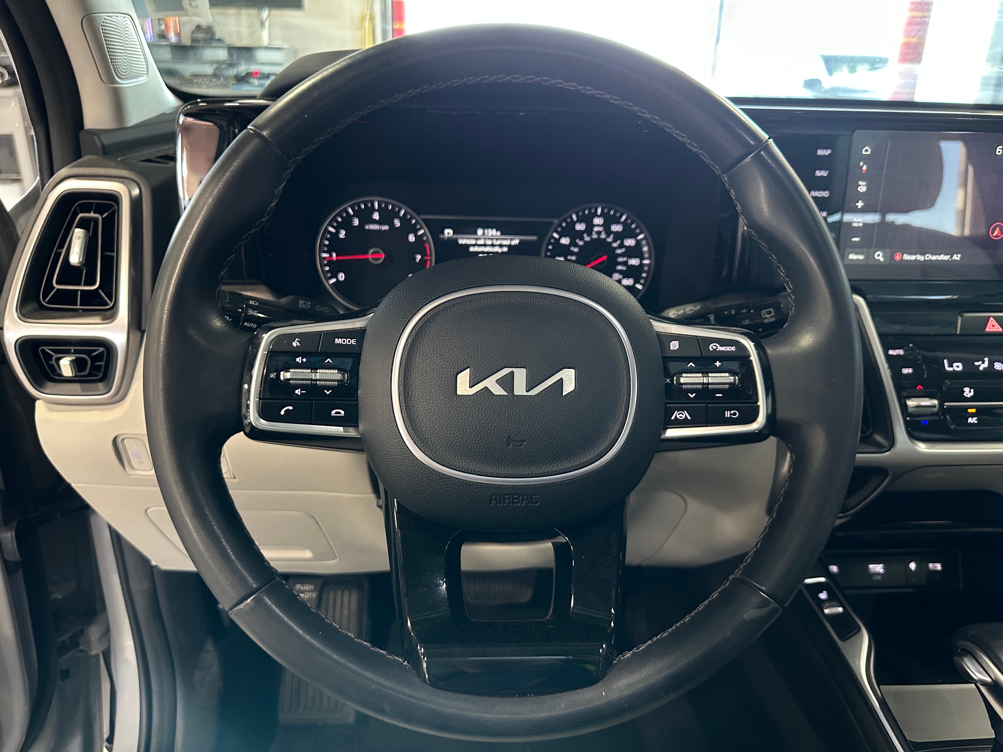 Thumbnail: 2023 Kia Sorento - 4