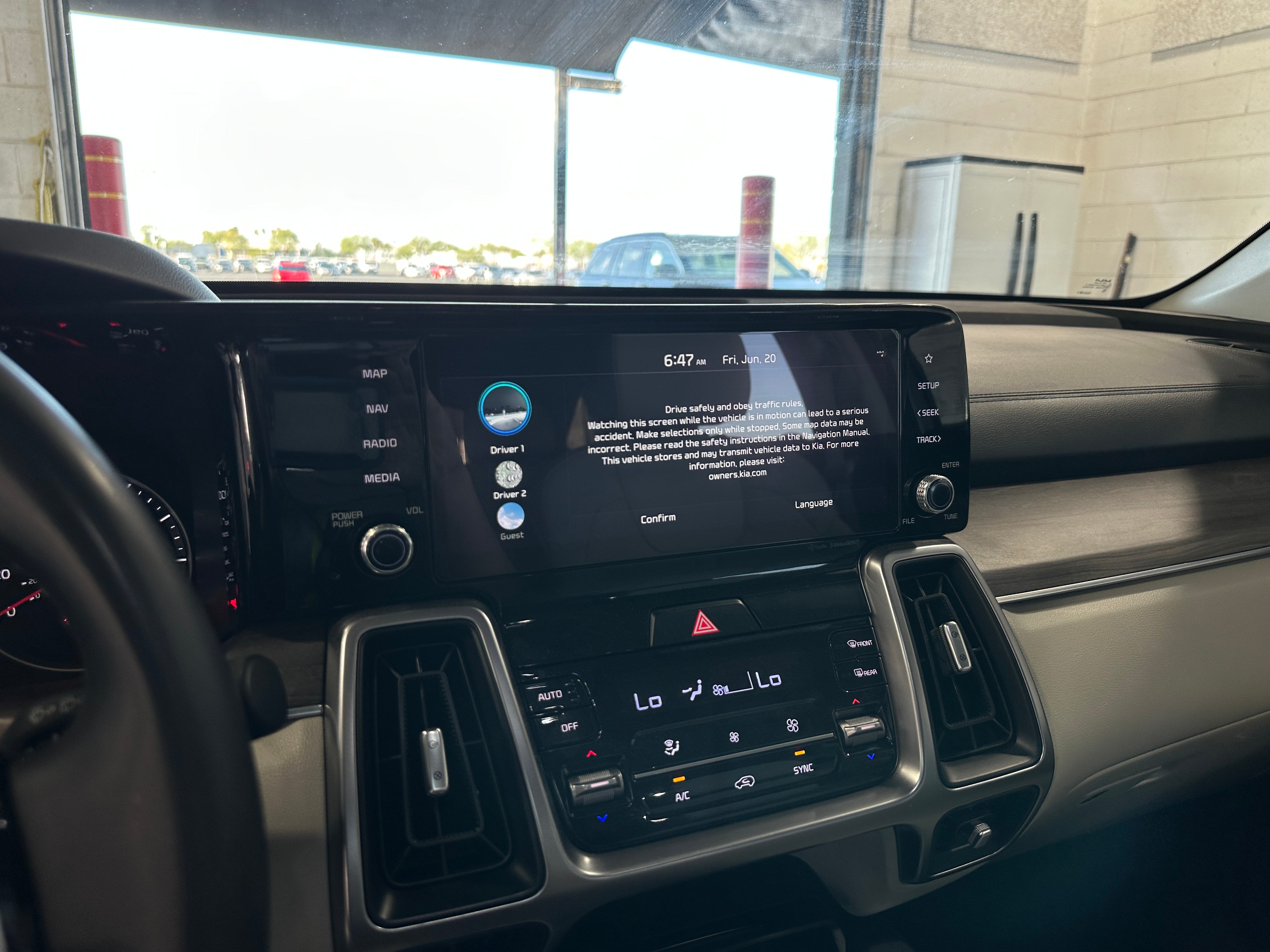 Thumbnail: 2023 Kia Sorento - 3