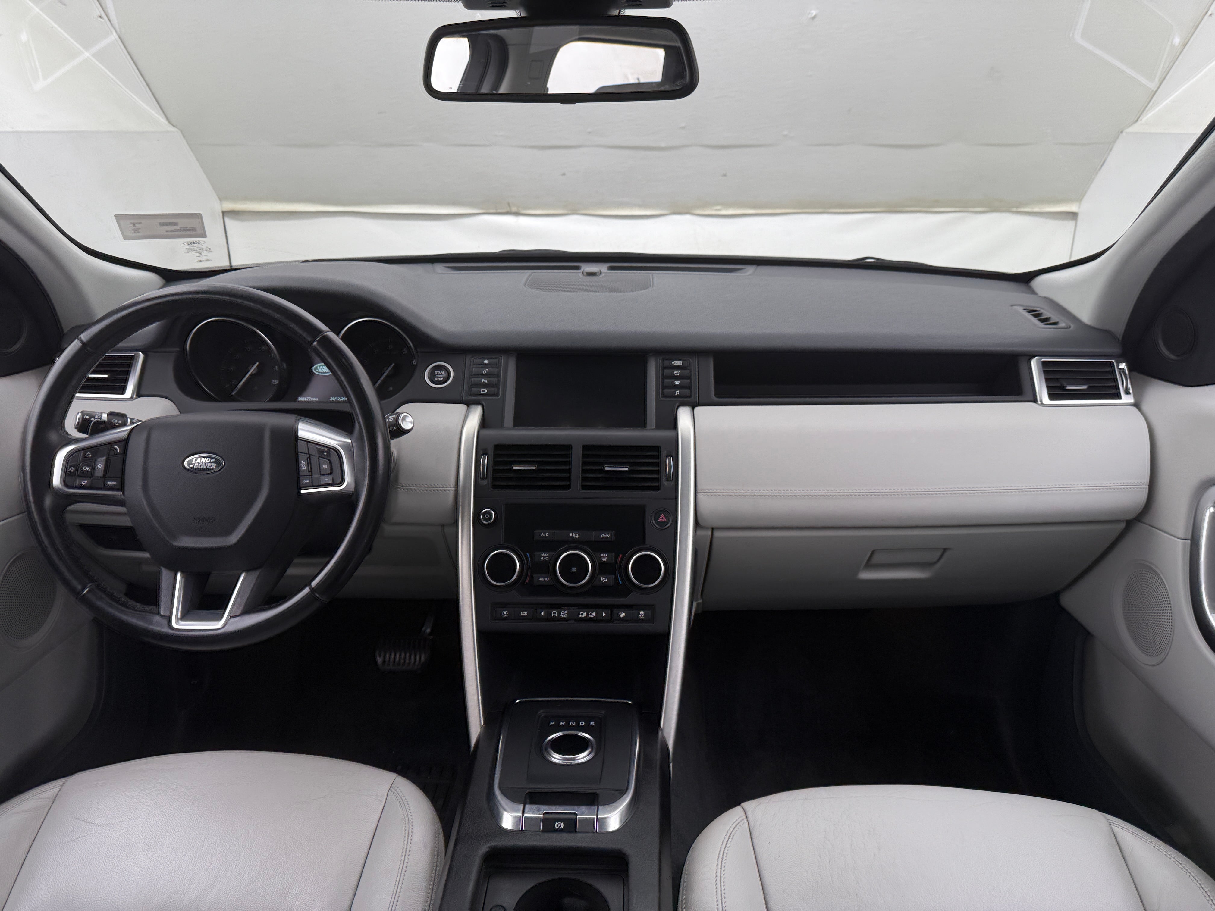 Thumbnail: 2019 Land Rover Discovery Sport - 2
