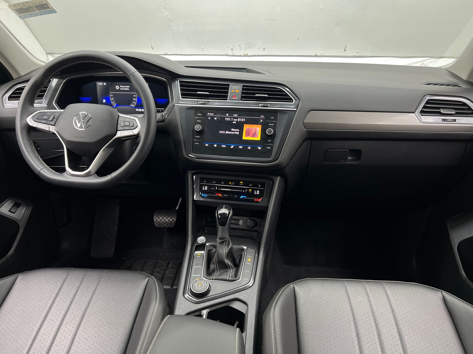 Thumbnail: 2022 Volkswagen Tiguan - 2