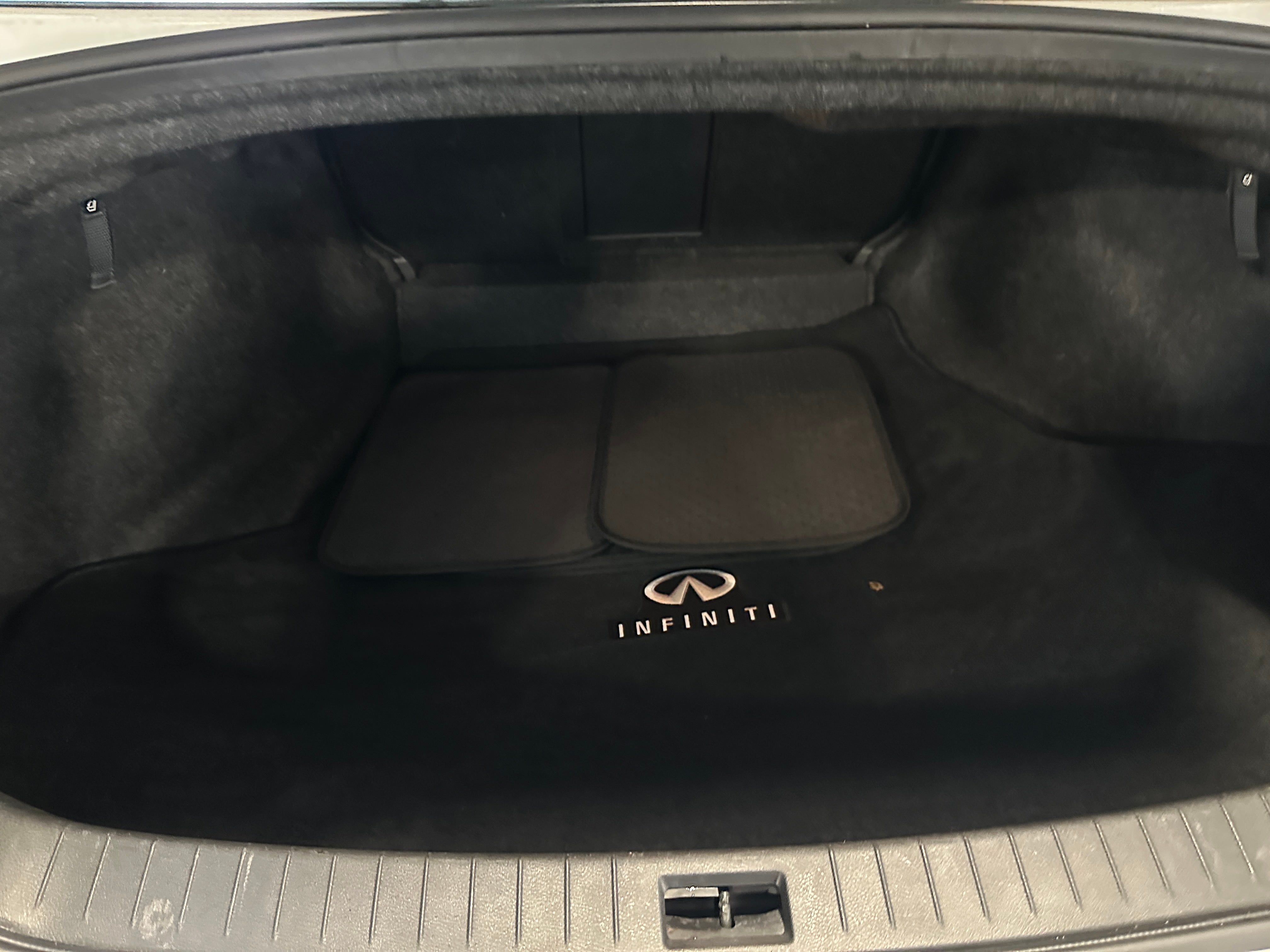2016 INFINITI   6